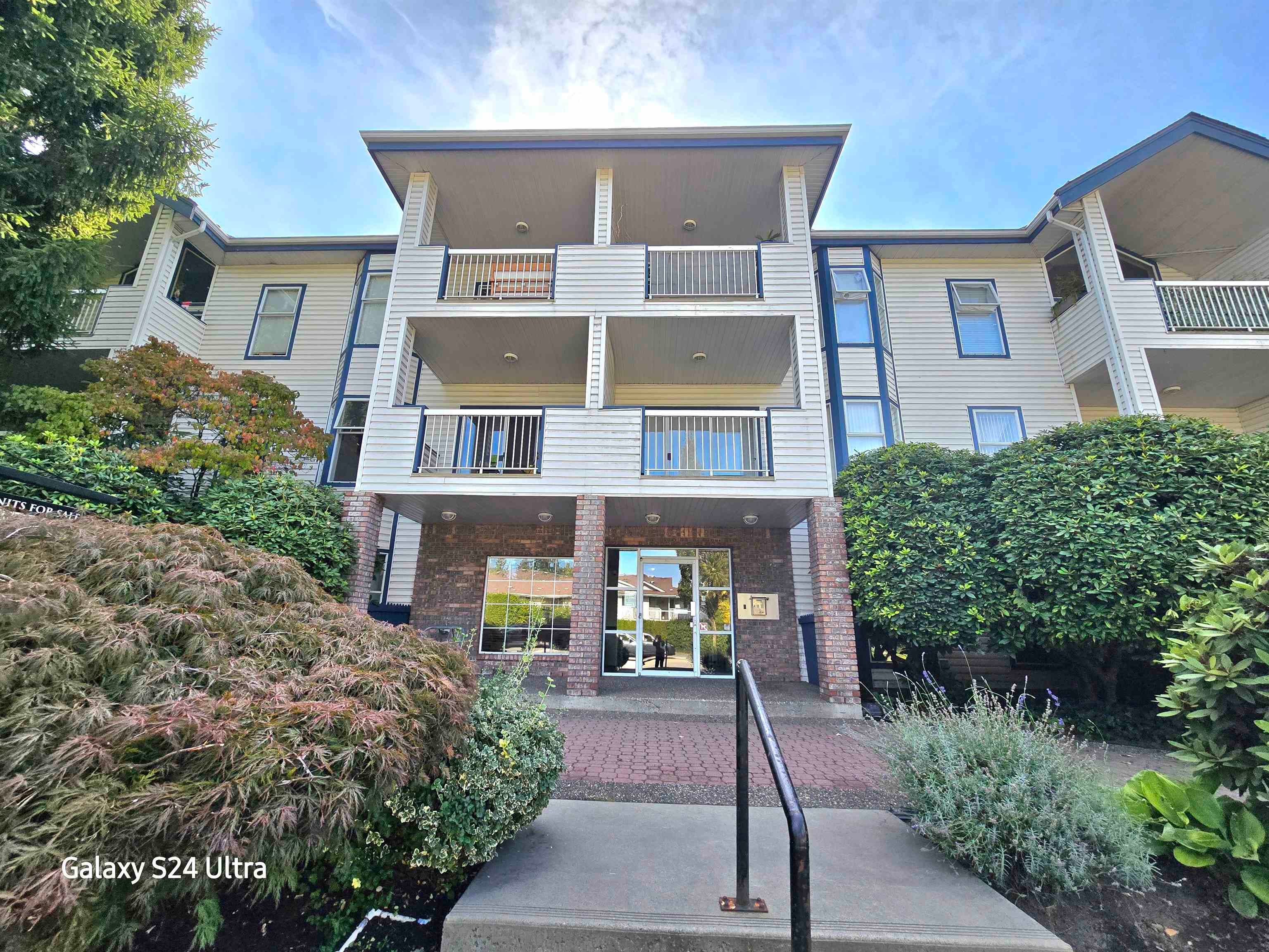 107 - 13918 72 Avenue, Surrey
