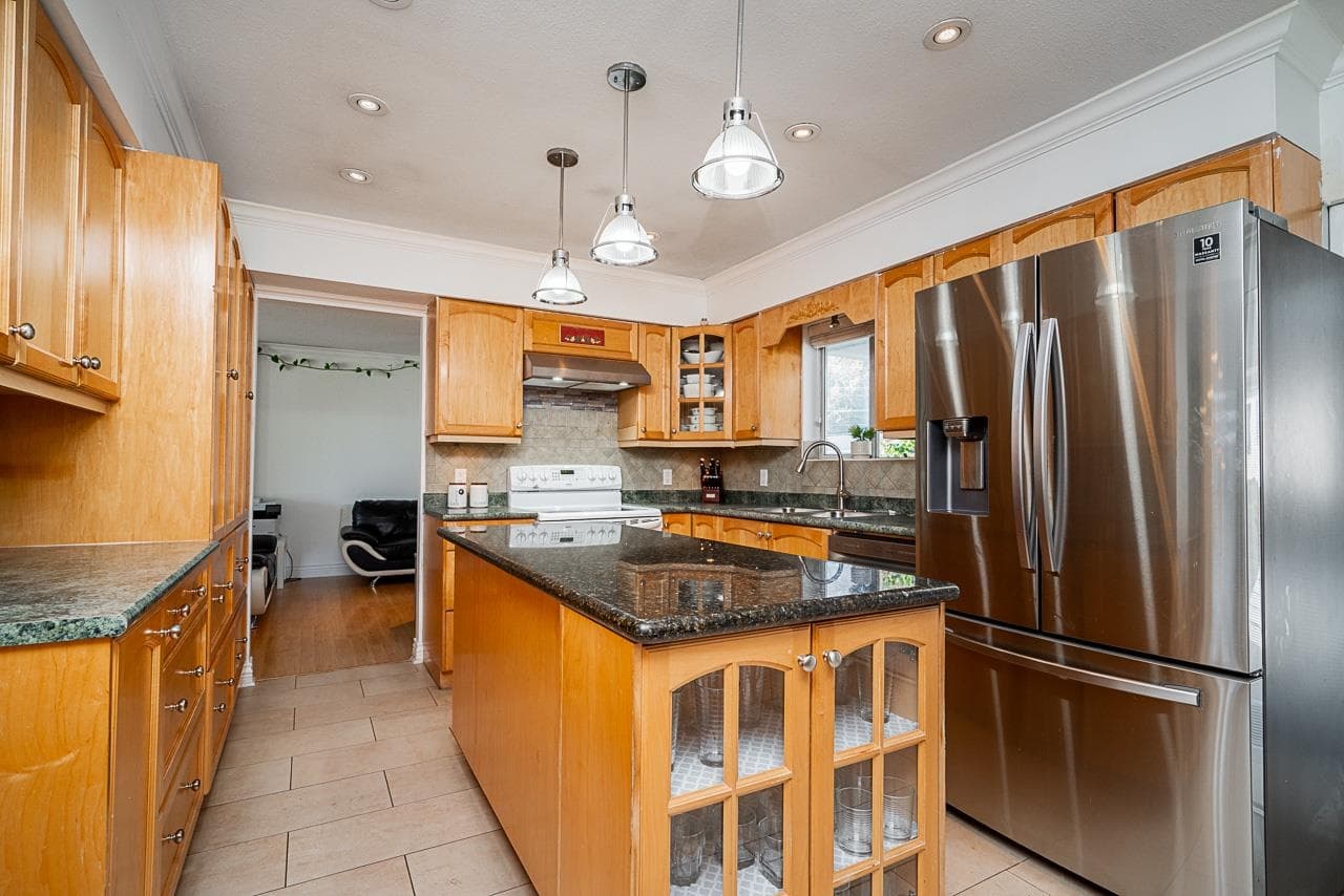 14523 89 Avenue, Surrey, V3R 8B2 — photo 3
