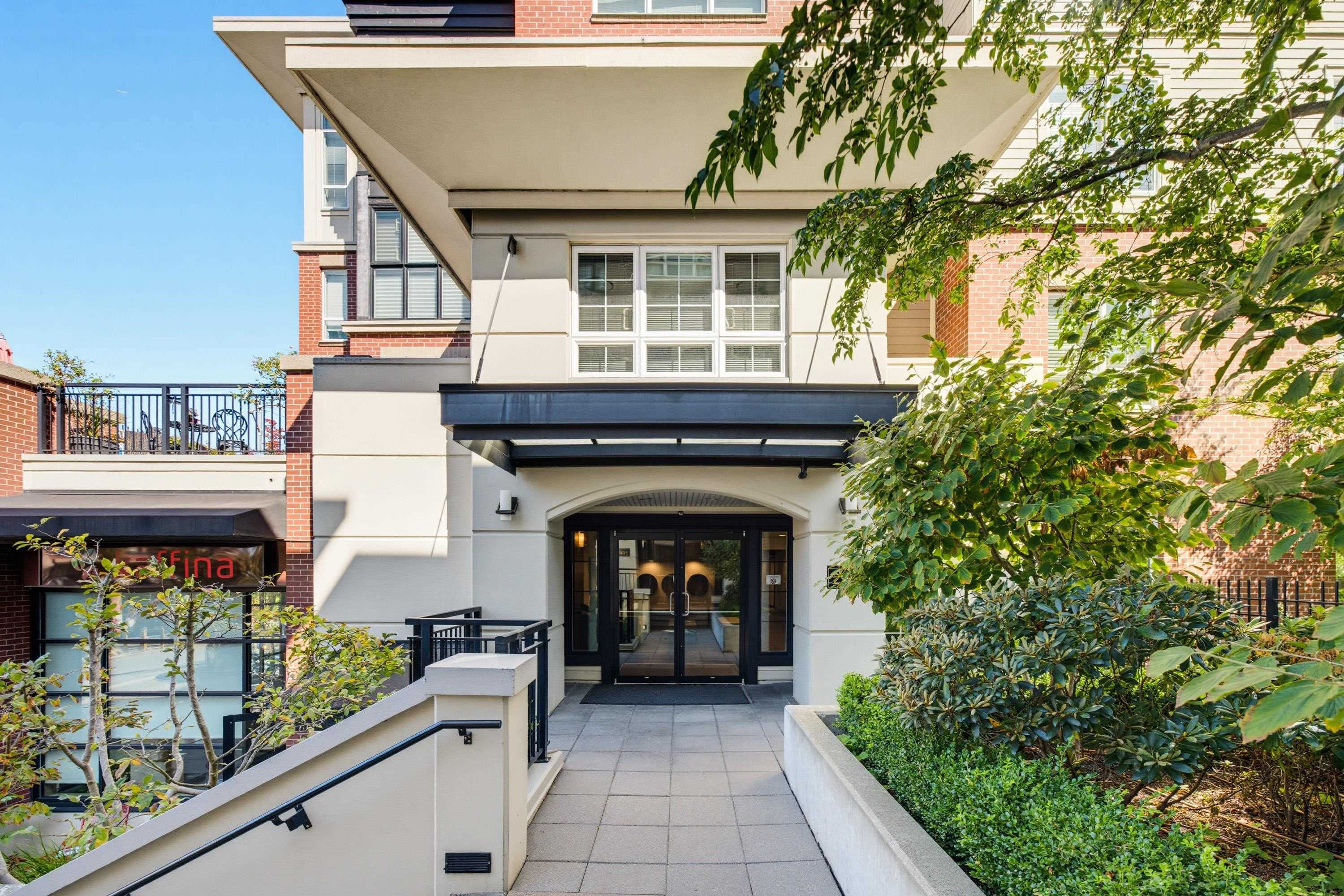 207 - 2950 King George Boulevard, Surrey, V4P 0E5 — photo 4