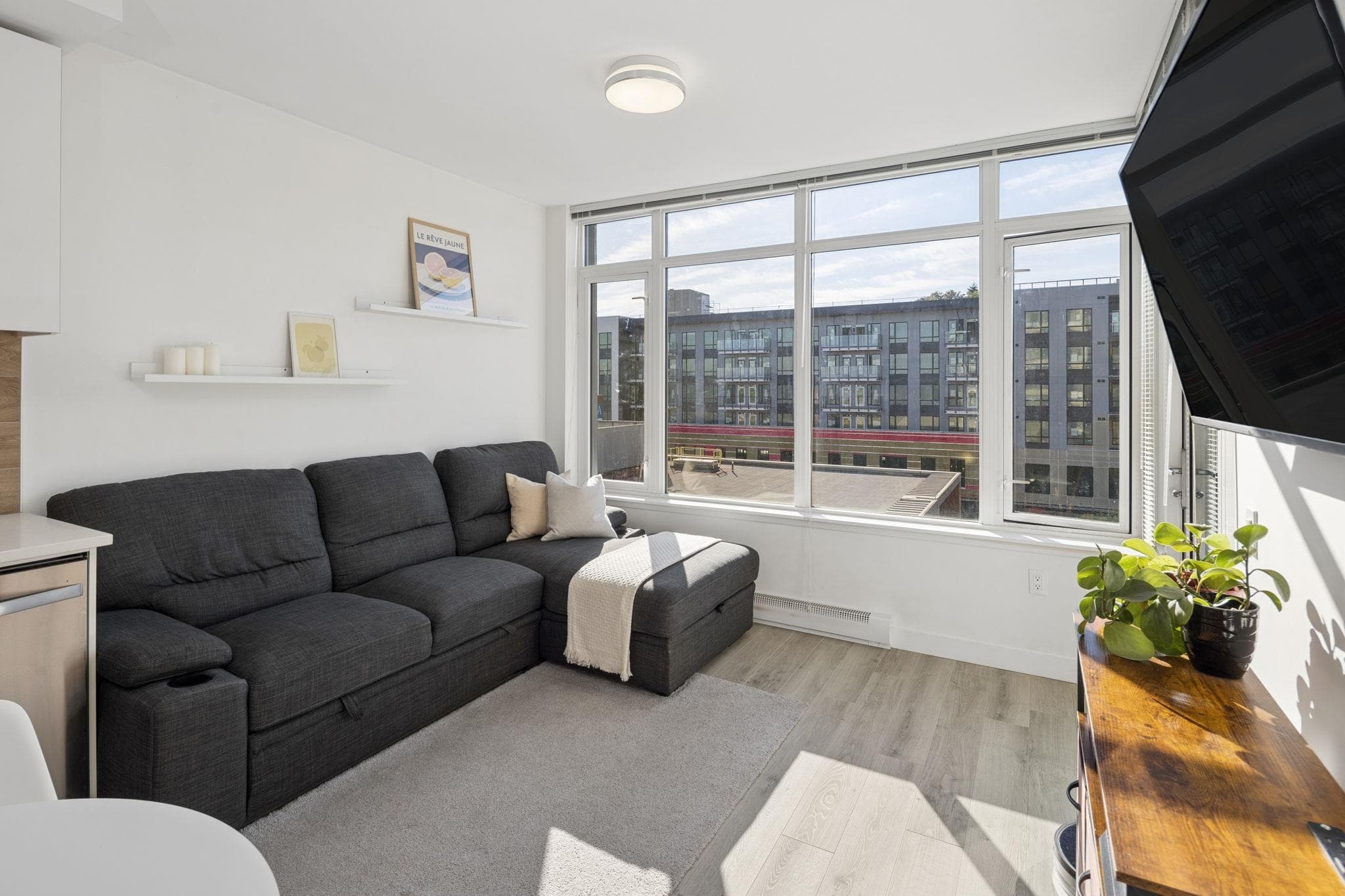 602 - 200 Nelson's Crescent, New Westminster, V3L 0H4 — photo 2
