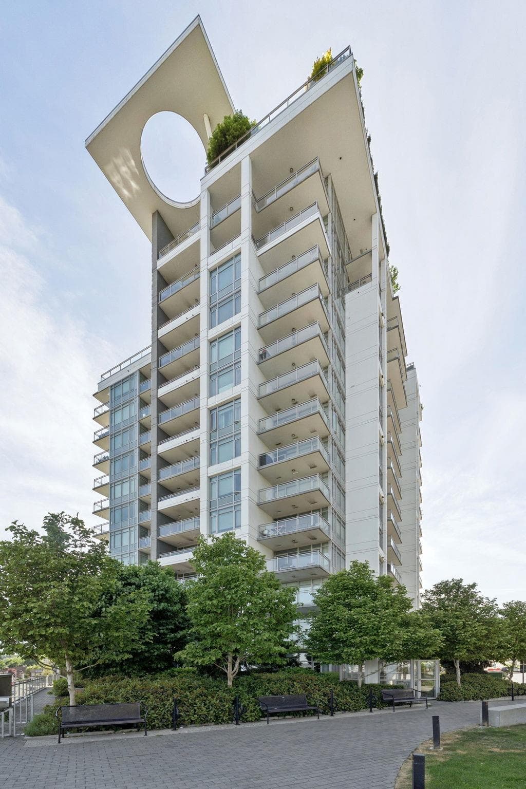 602 - 200 Nelson's Crescent, New Westminster, V3L 0H4 — photo 1