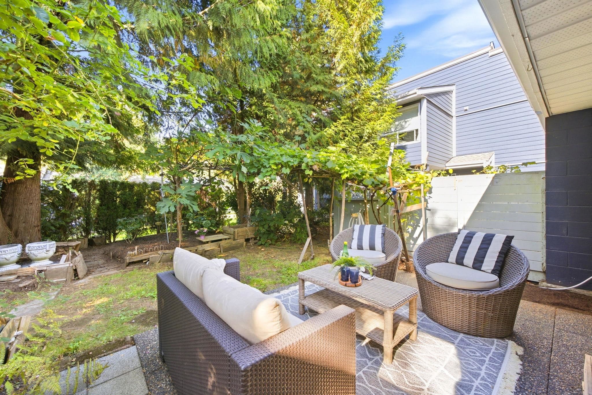 8 - 9151 Forest Grove Drive, Burnaby, V5A 3Z5 — photo 5