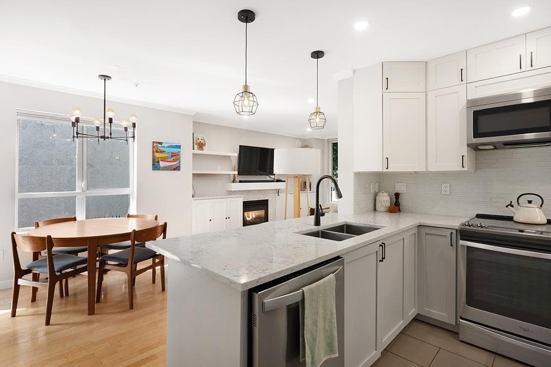 203 - 3235 W 4th Avenue, Vancouver, V6K 1R8 — photo 2