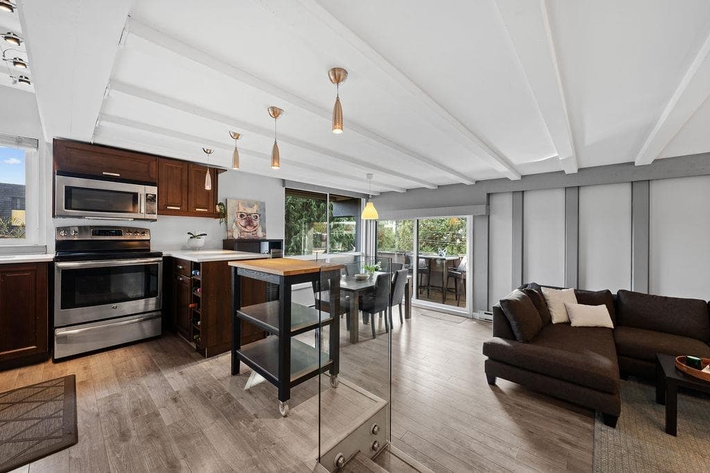 201 - 341 Mahon Avenue, North Vancouver, V7M 3E1 — photo 4