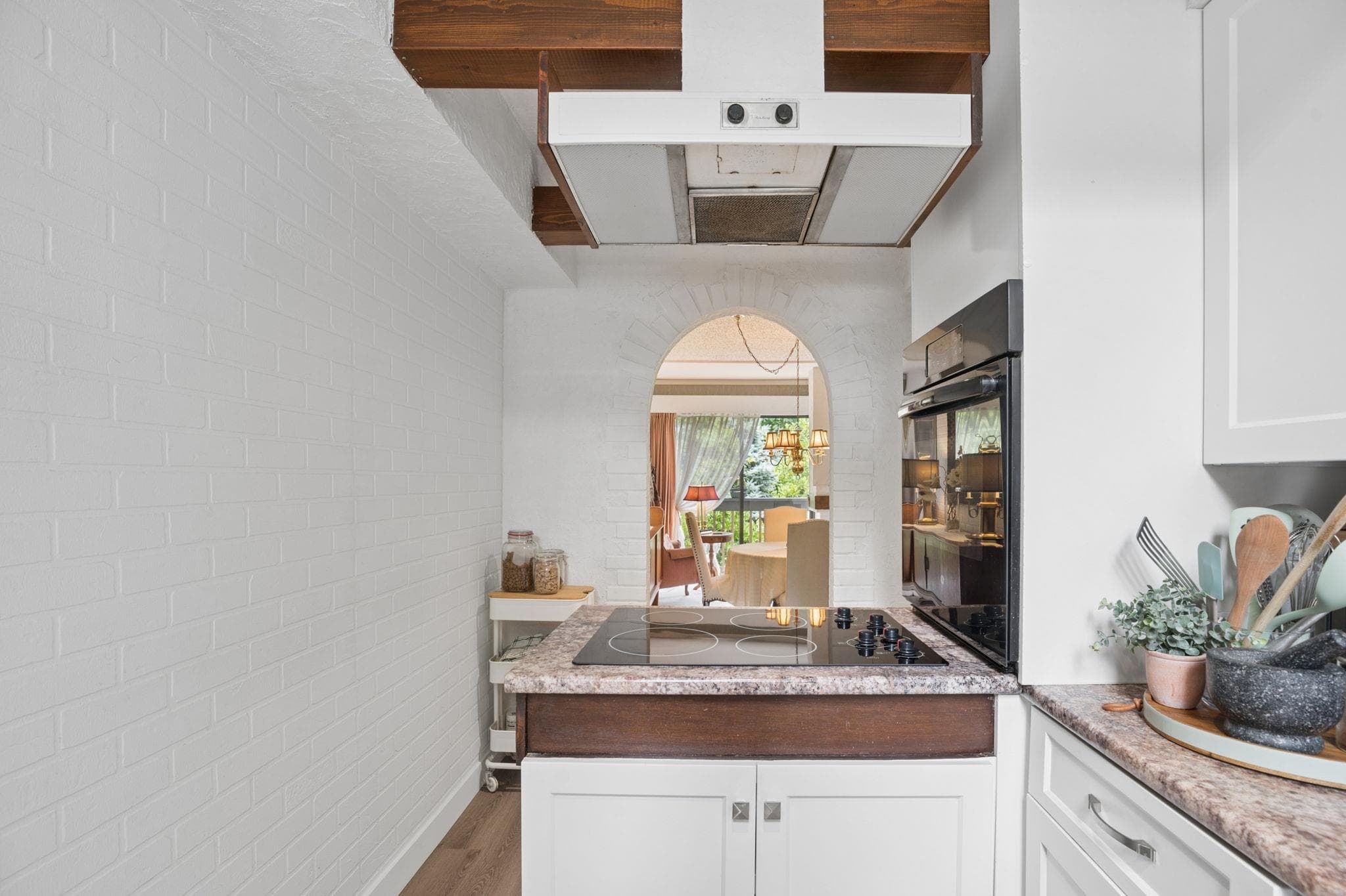 520 Cardiff Way, Port Moody, V3H 3T3 — photo 5