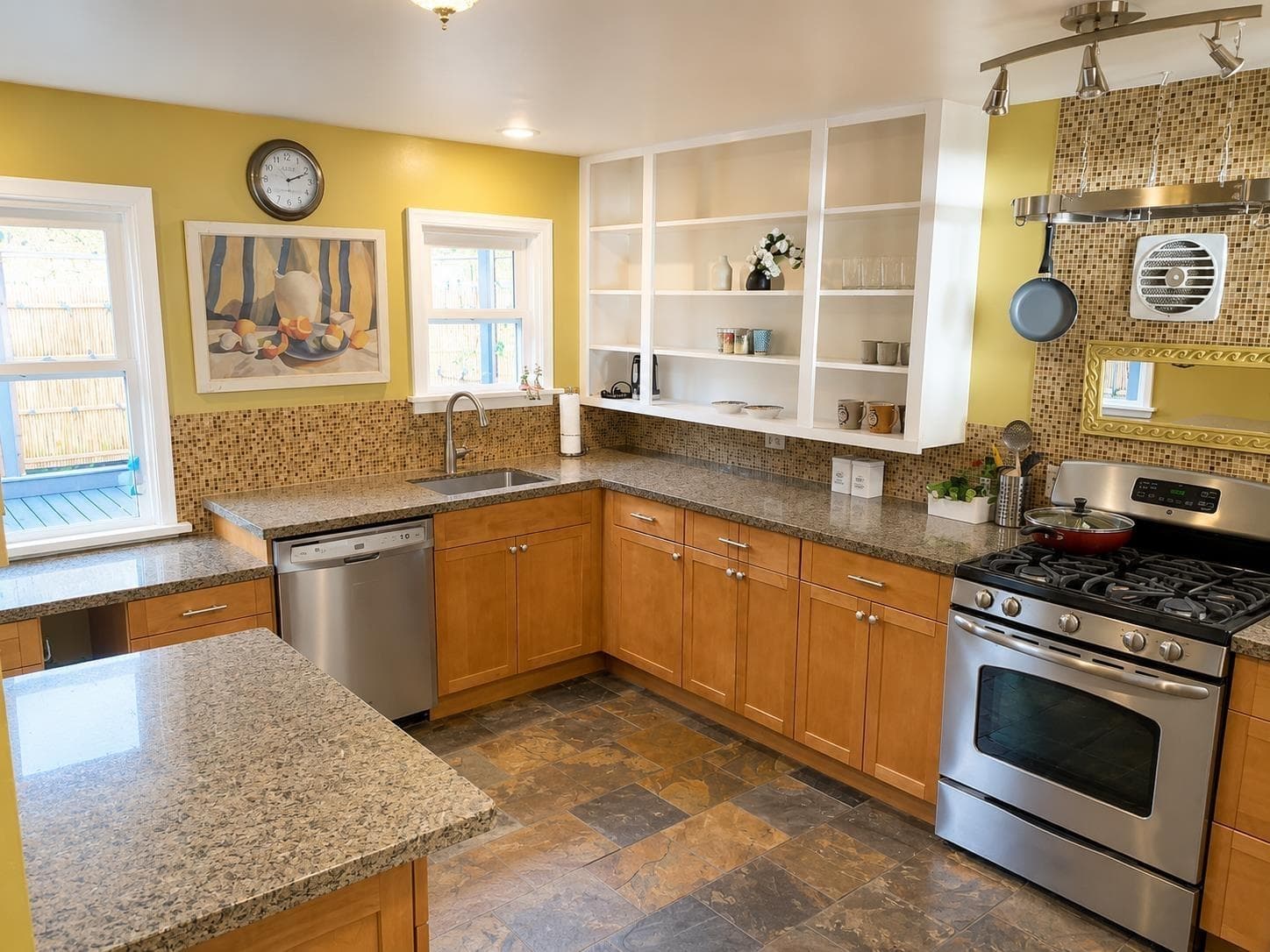 14878 Buena Vista Avenue, White Rock, V4B 1X4 — photo 5