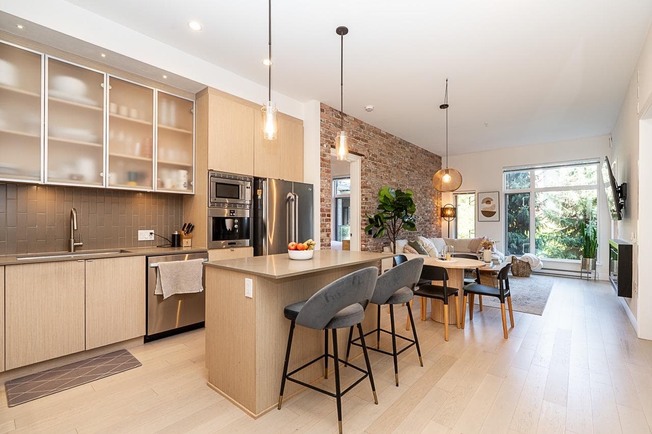 208 - 262 Salter Street, New Westminster, V3M 0J6 — photo 2