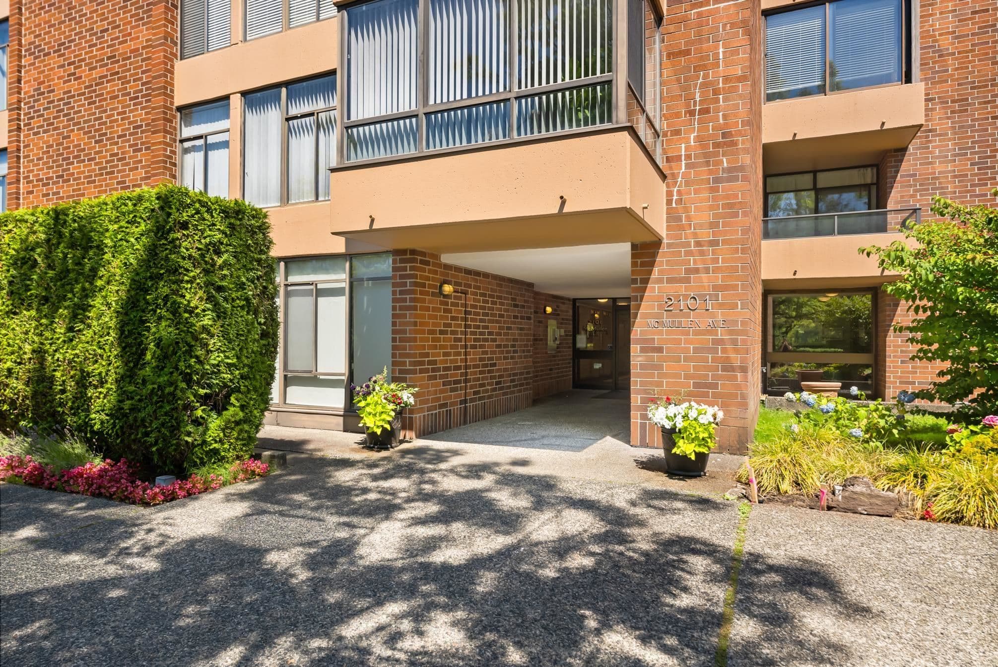 312 - 2101 Mcmullen Avenue, Vancouver, V6L 3B4 — photo 2