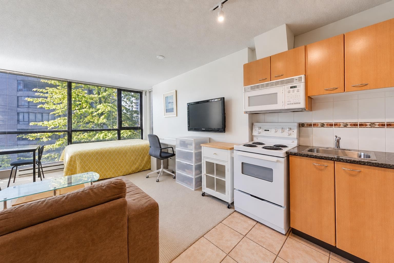 403 - 1367 Alberni Street, Vancouver, V6E 4R9 — photo 4