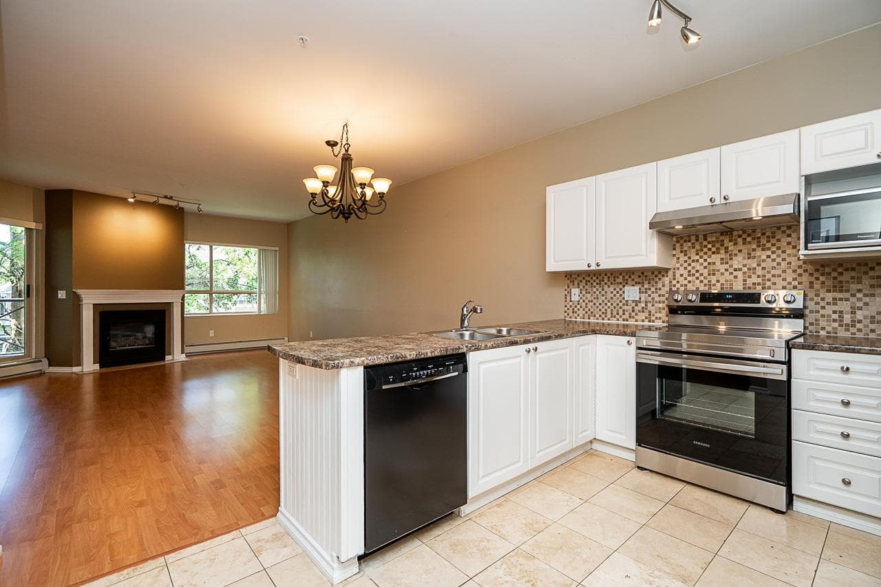 222 - 2109 Rowland Street, Port Coquitlam, V3C 6J4 — photo 2