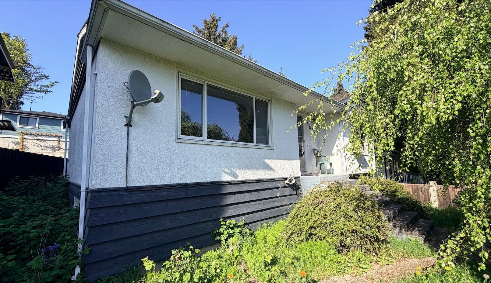 3831 Marine Drive, Burnaby, V5J 3E3 — photo 1