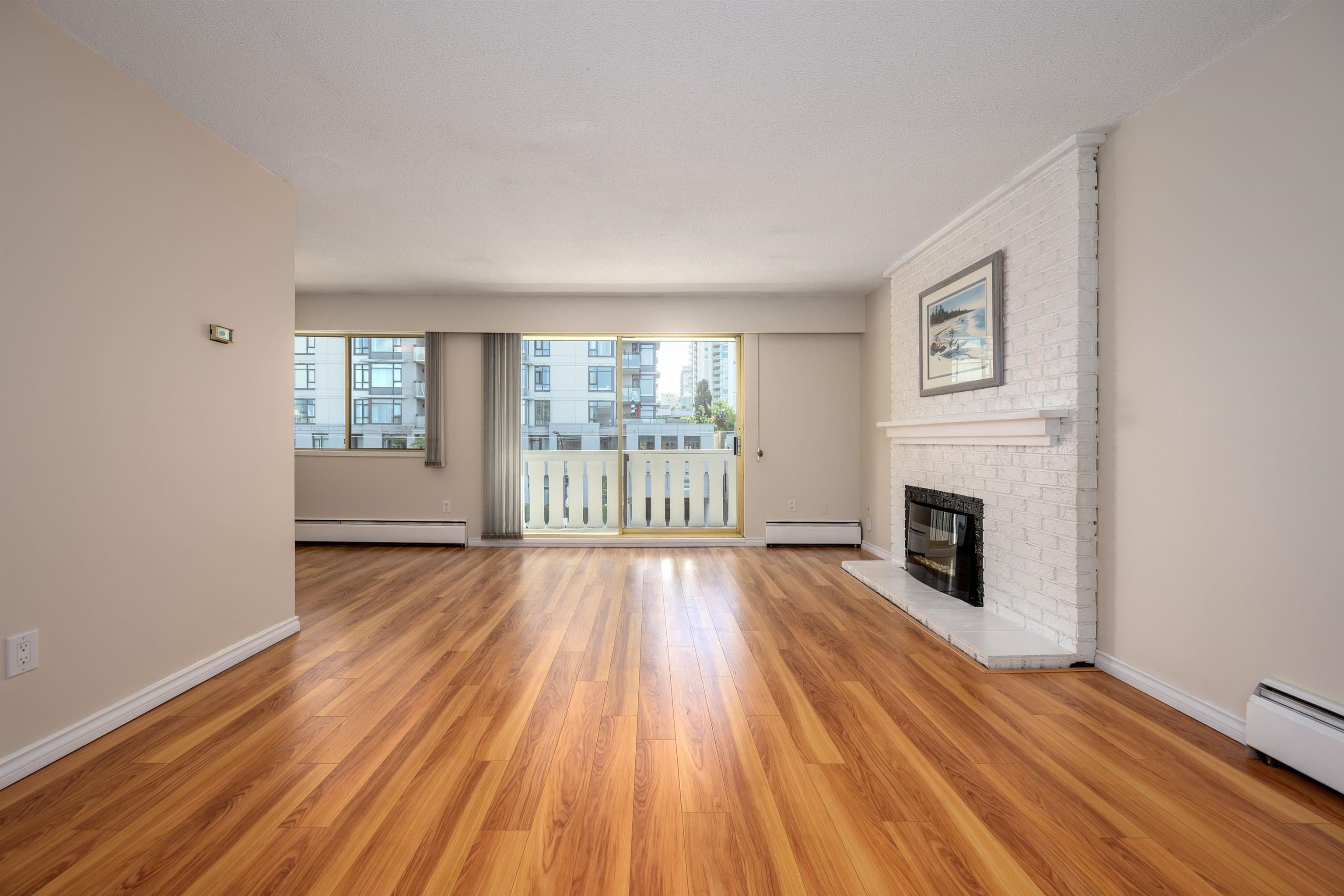 302 - 1345 Chesterfield Avenue, North Vancouver, V7M 2N1 — photo 3
