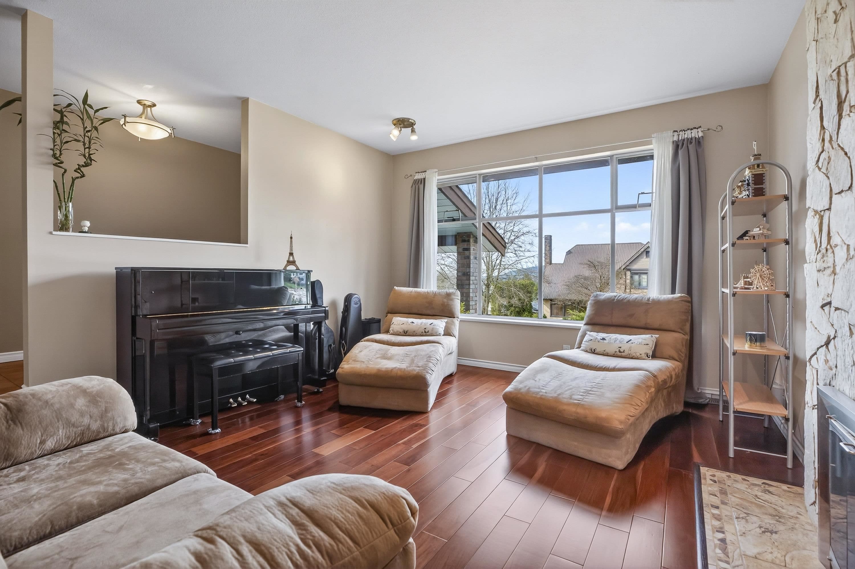 2577 Trillium Place, Coquitlam, V3E 2H4 — photo 3