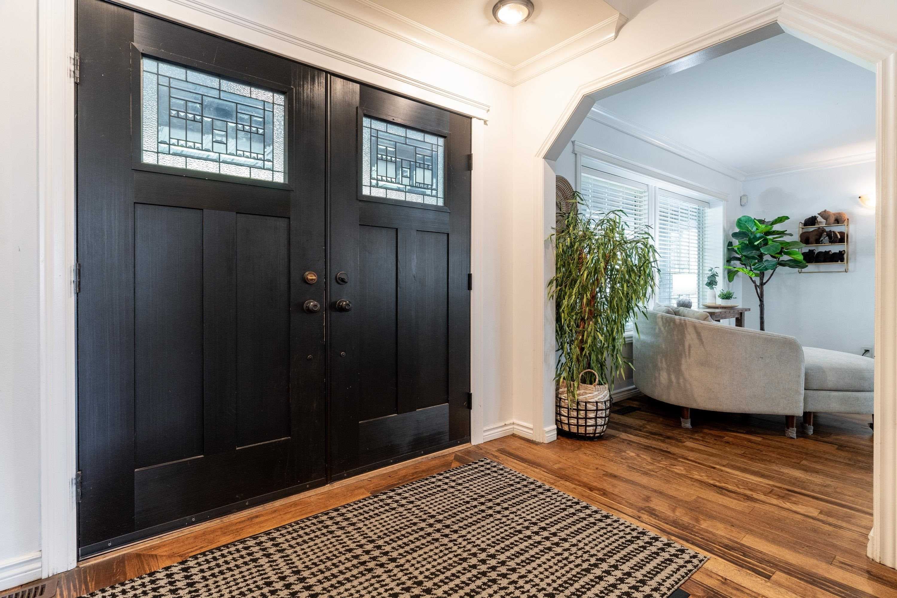 19118 86 Avenue, Surrey, V4N 6E3 — photo 1