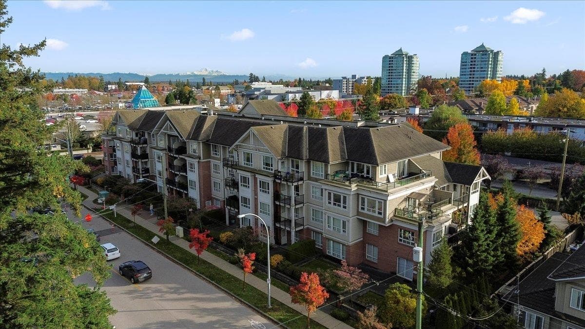 304 - 14960 102a Avenue, Surrey, V3R 6A3 — photo 2