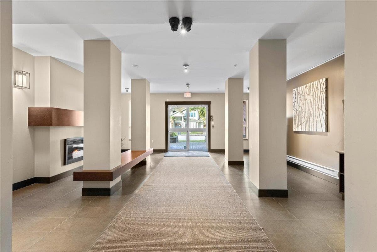 304 - 14960 102a Avenue, Surrey, V3R 6A3 — photo 3