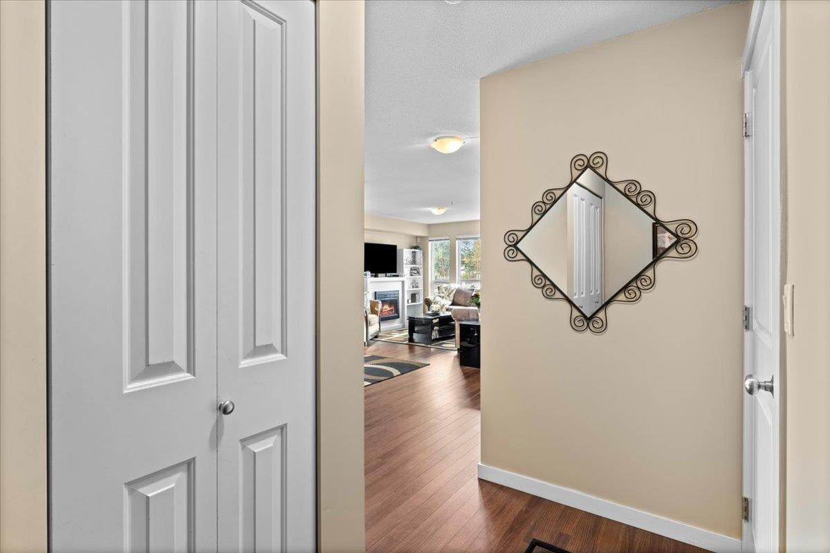 304 - 14960 102a Avenue, Surrey, V3R 6A3 — photo 5