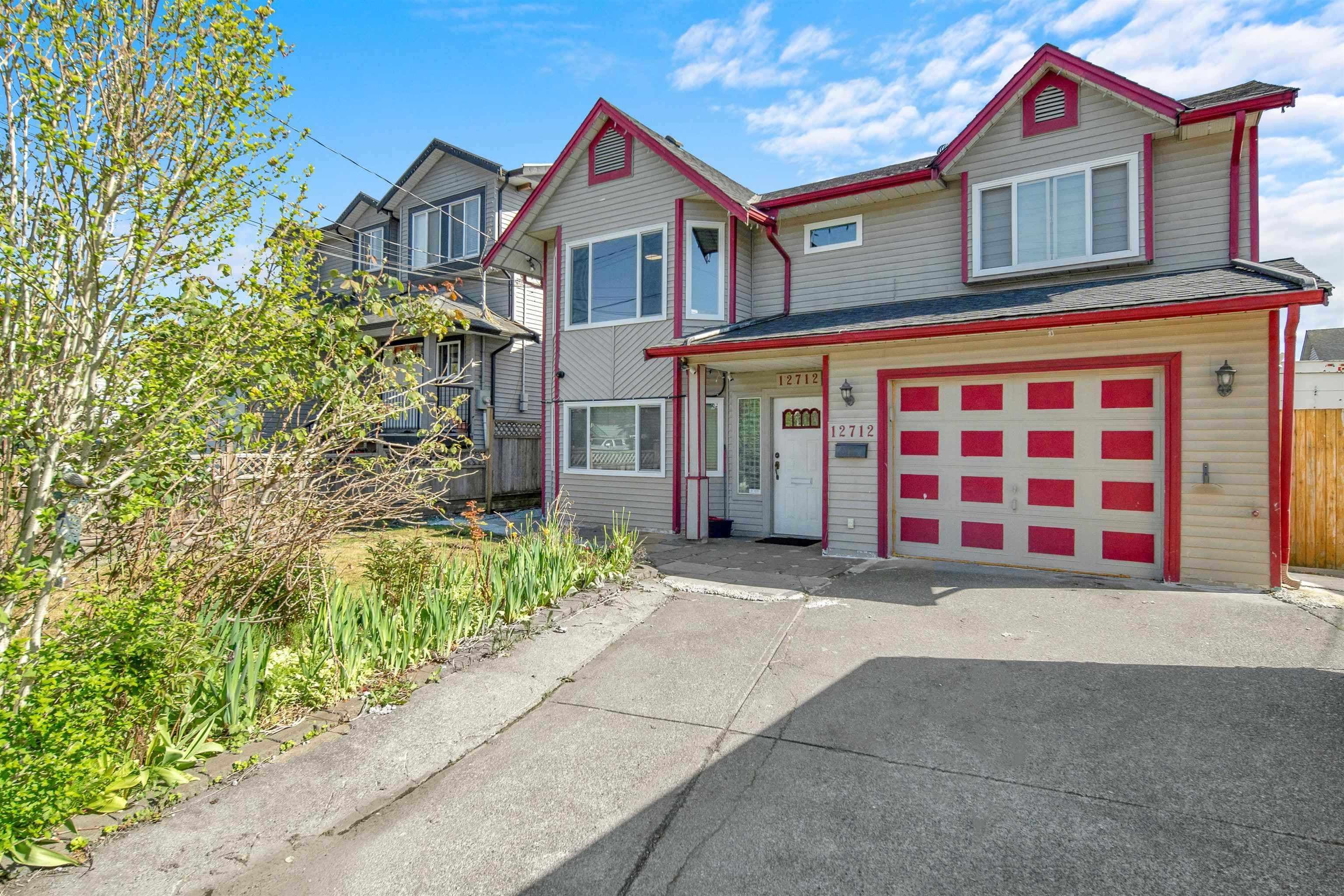 12712 113a Avenue, Surrey, V3V 3M4 — photo 1