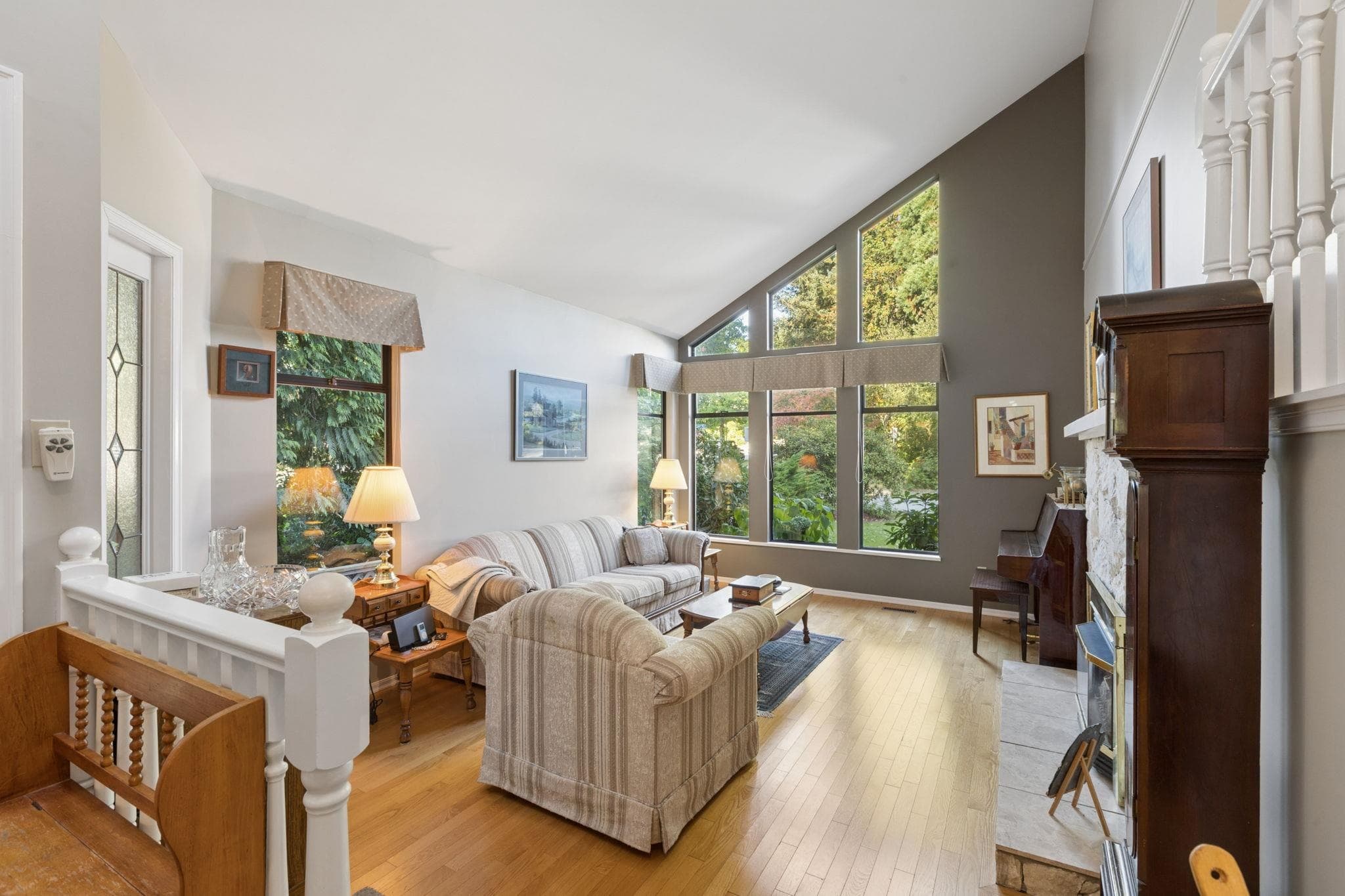 2102 Kirkstone Place, North Vancouver, V7J 3R1 — photo 3