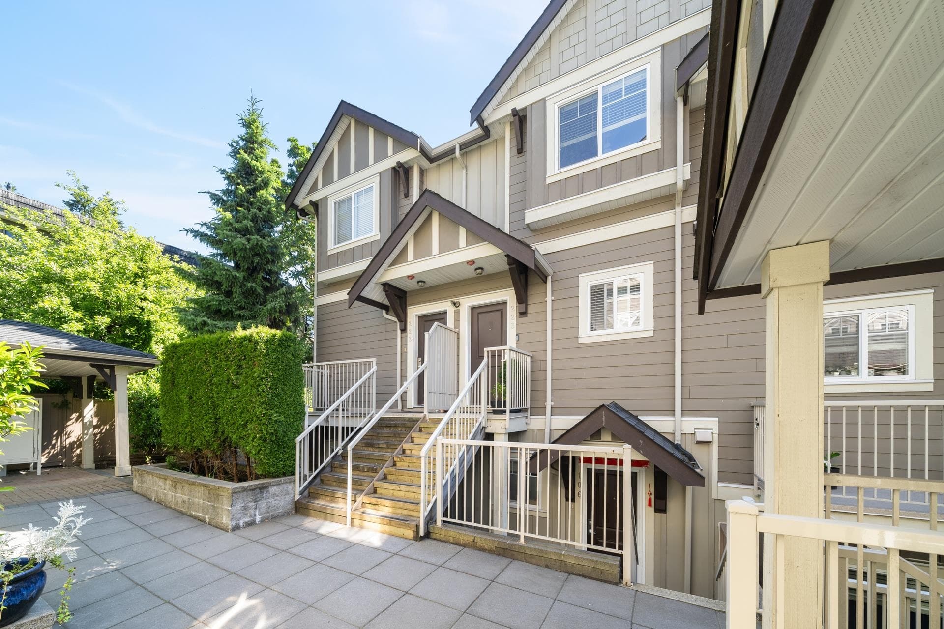 223 - 368 Ellesmere Avenue, Burnaby, V5B 3S9 — photo 2