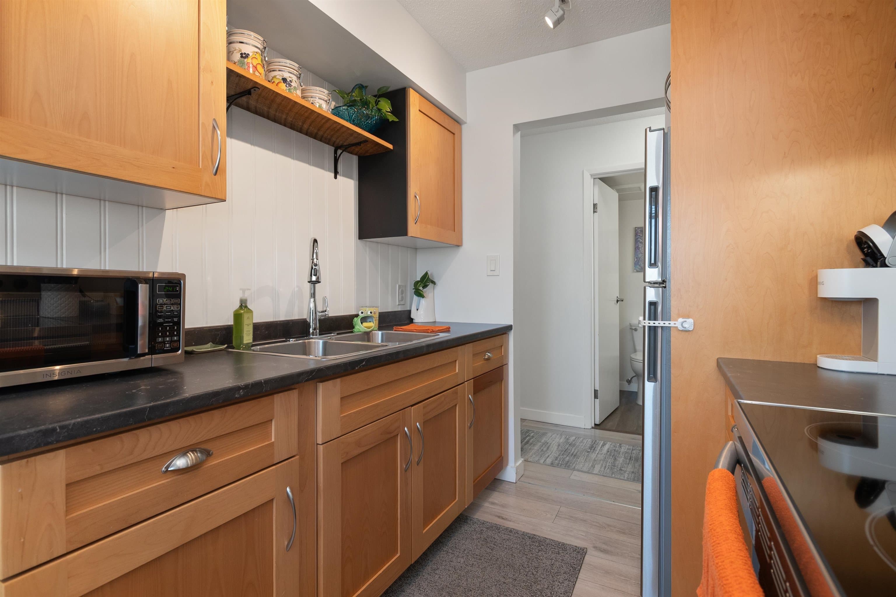 313 - 2211 Clearbrook Road, Abbotsford, V2T 2X4 — photo 5