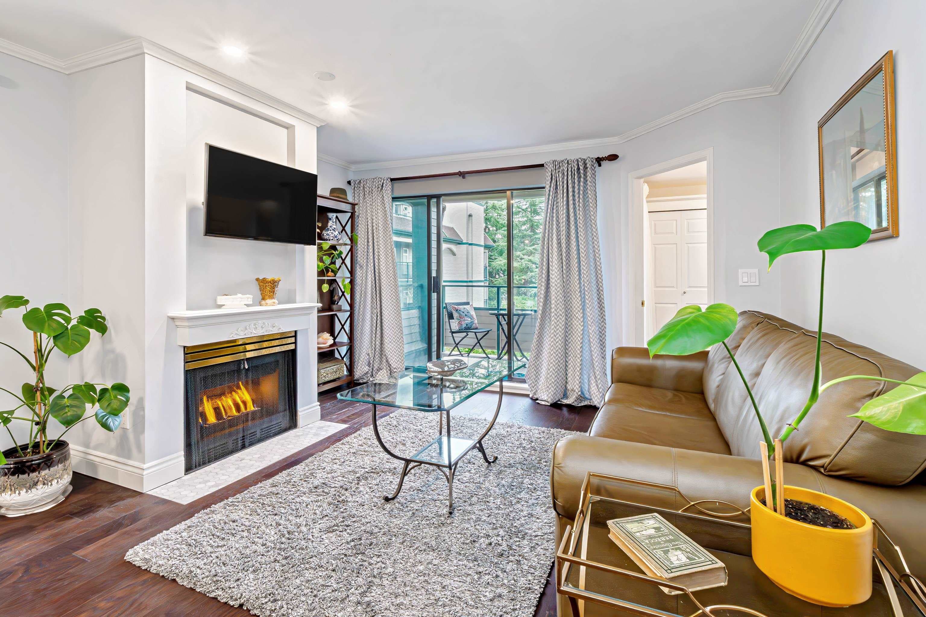 305 - 2925 Glen Drive, Coquitlam, V3B 7H9 — photo 2