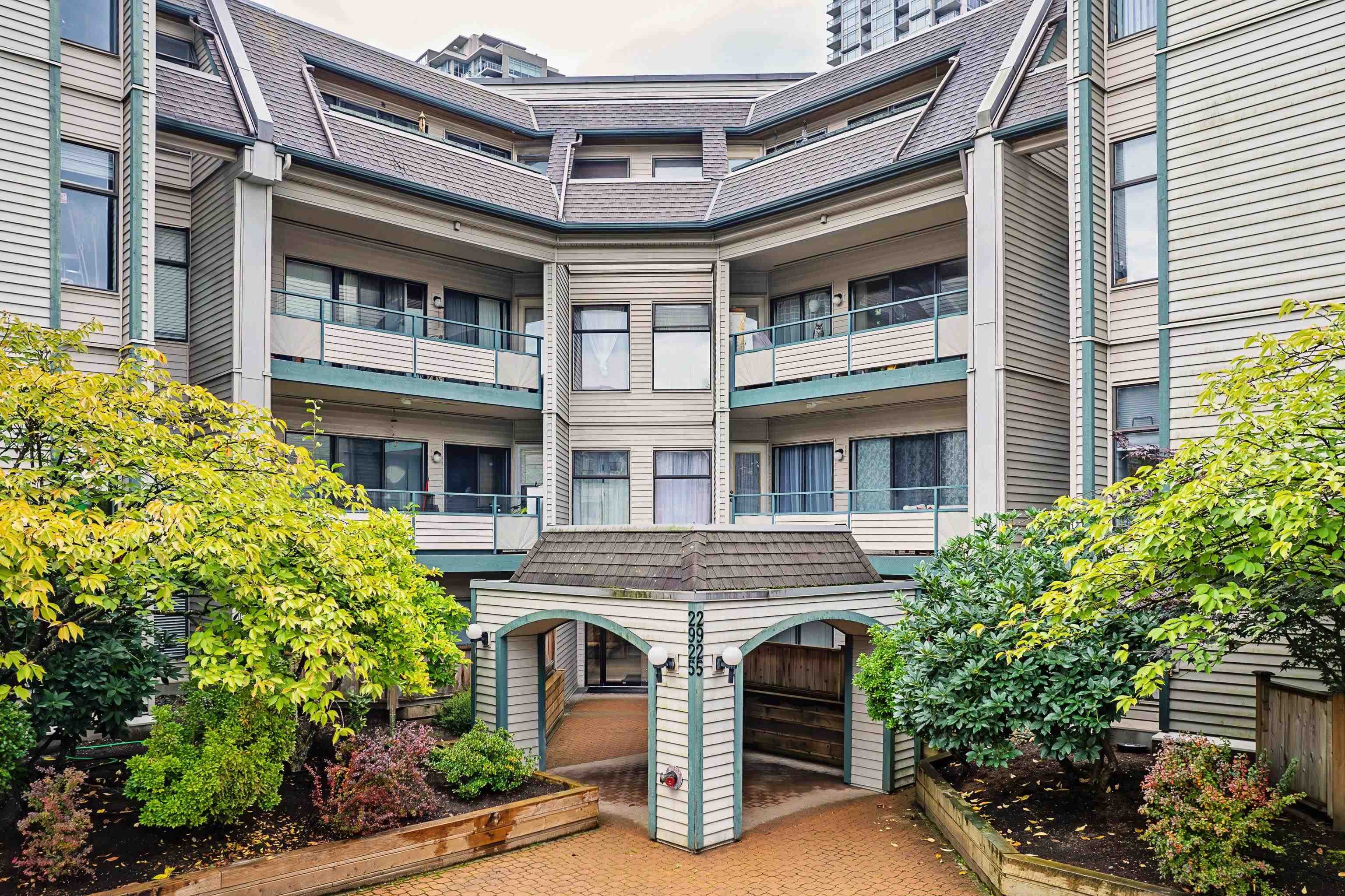 305 - 2925 Glen Drive, Coquitlam, V3B 7H9 — photo 1