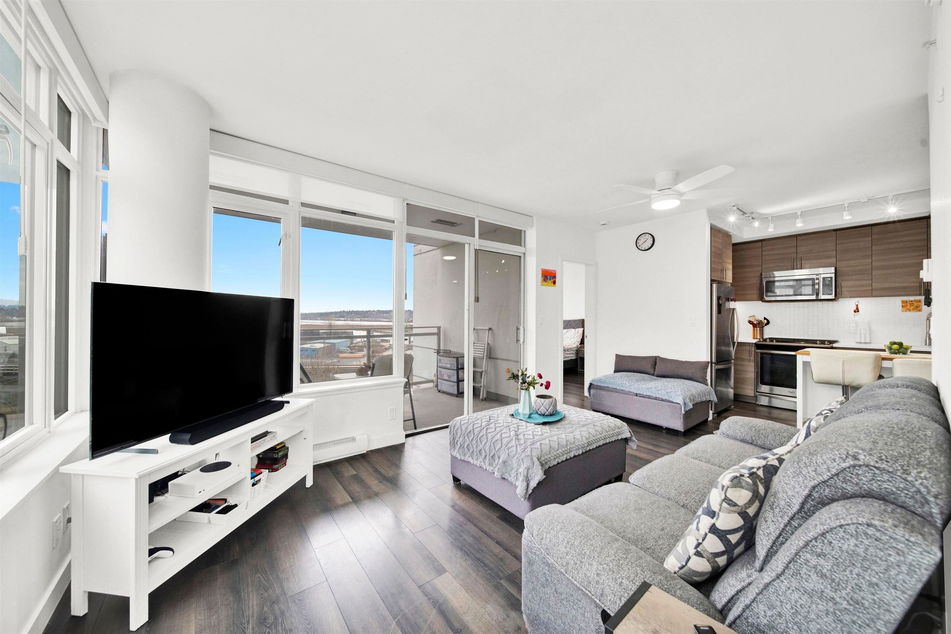 307 - 200 NW Nelson's Crescent Crescent, New Westminster
