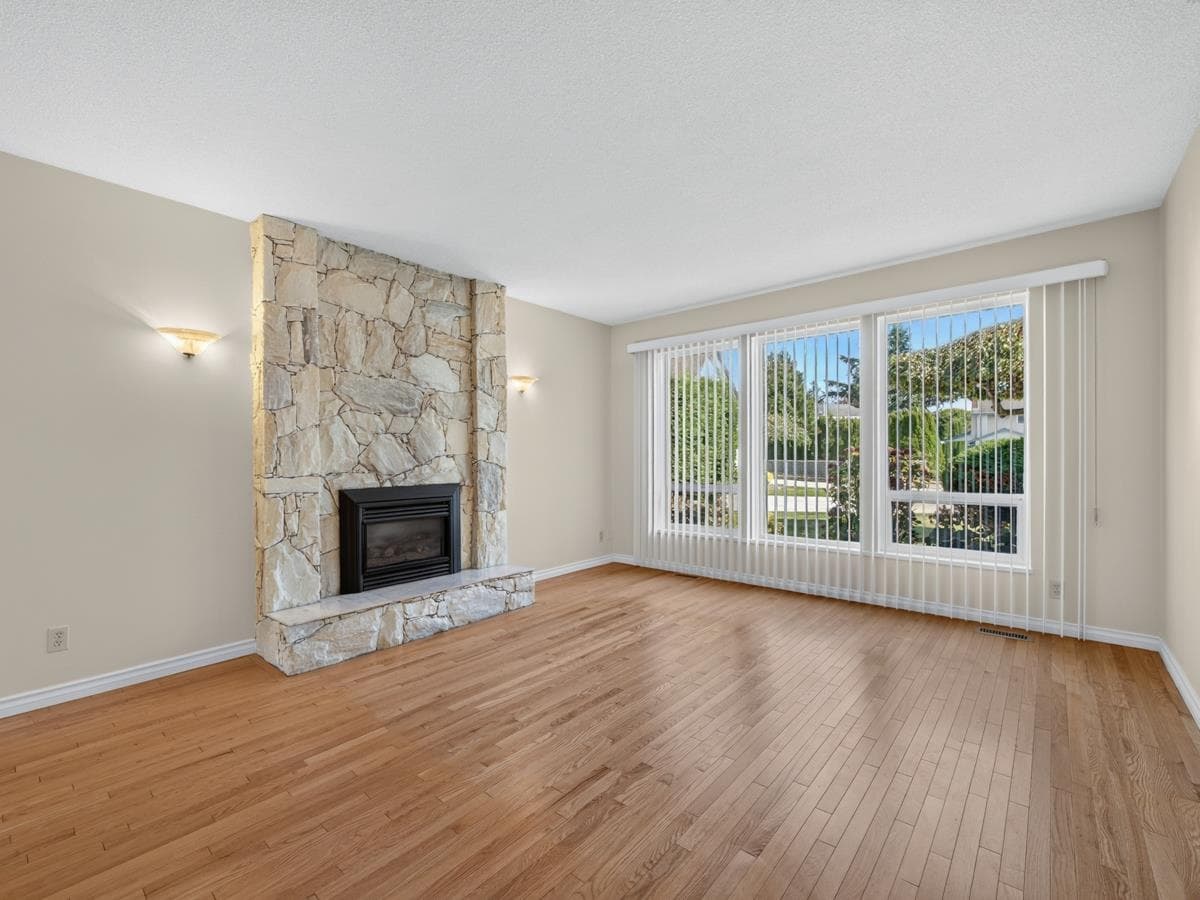 8251 Coldfall Court, Richmond, V7C 4X3 — photo 5