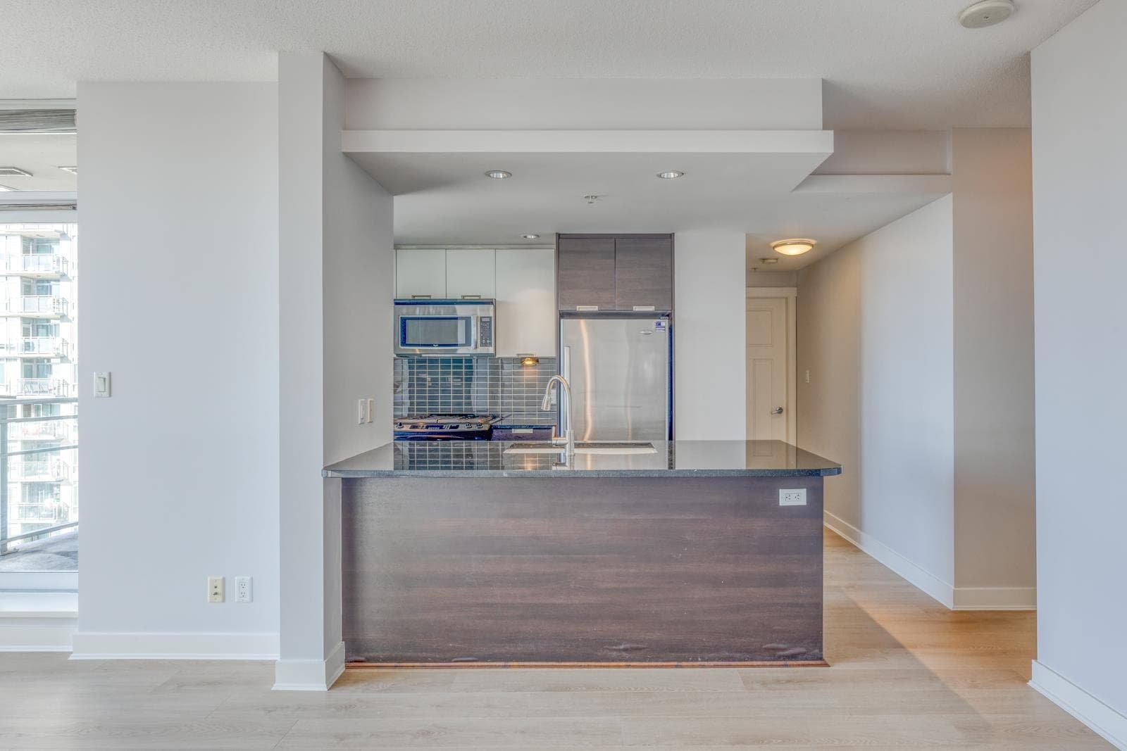 2501 - 2968 Glen Drive, Coquitlam, V3B 0C4 — photo 3