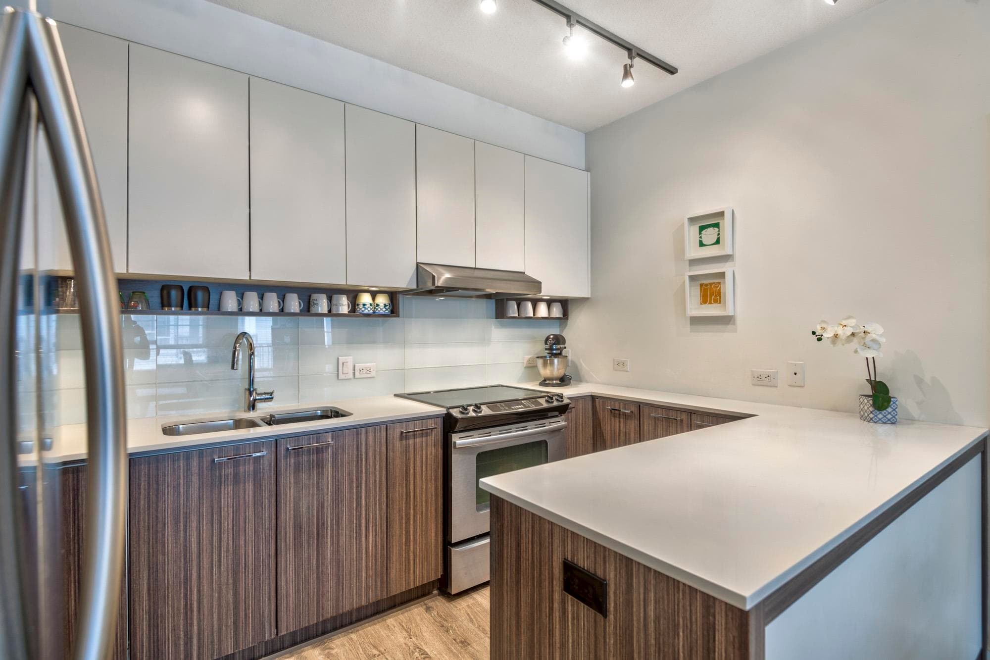 309 - 545 Foster Avenue, Coquitlam, V3J 0B3 — photo 3