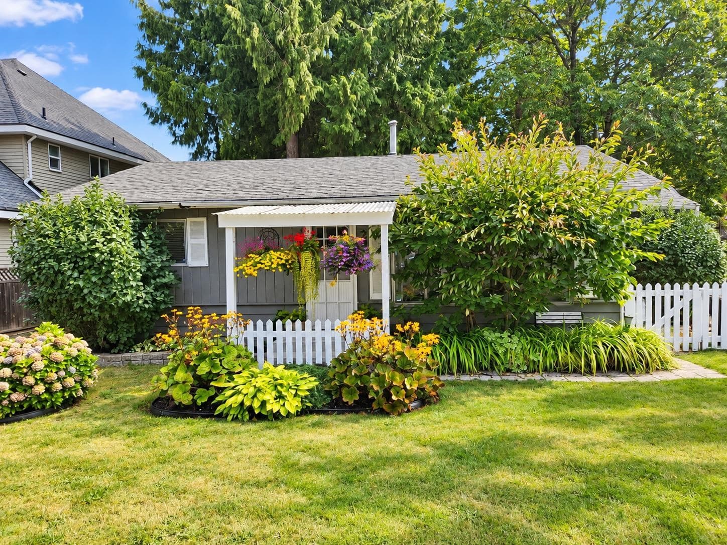 2320 153a Street, Surrey, V4A 4R5 — photo 1