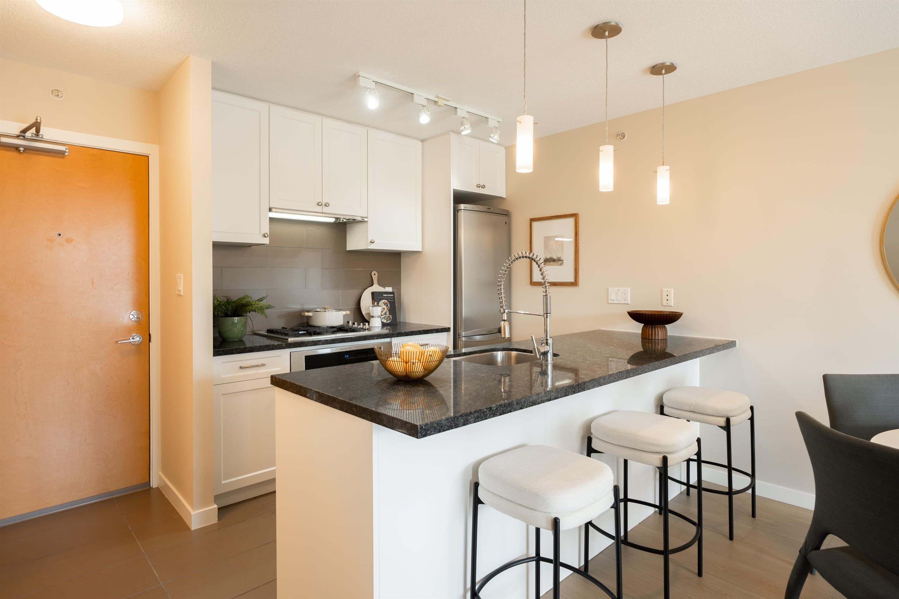 608 - 2982 Burlington Drive, Coquitlam, V3B 0B3 — photo 2