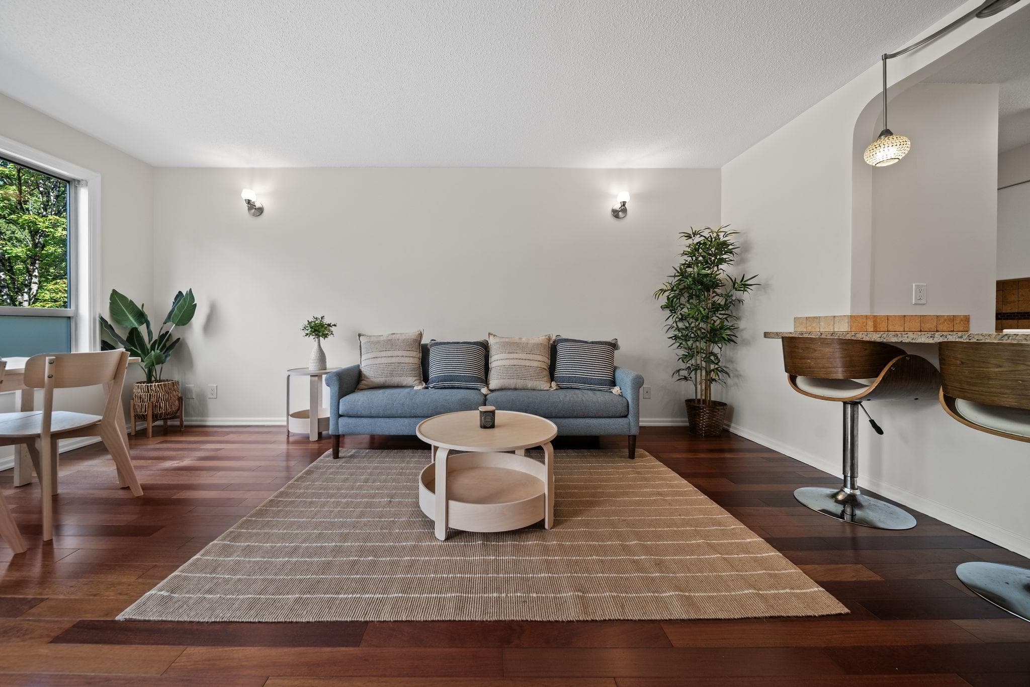 201 - 4990 Mcgeer Street, Vancouver, V5R 6C1 — photo 2