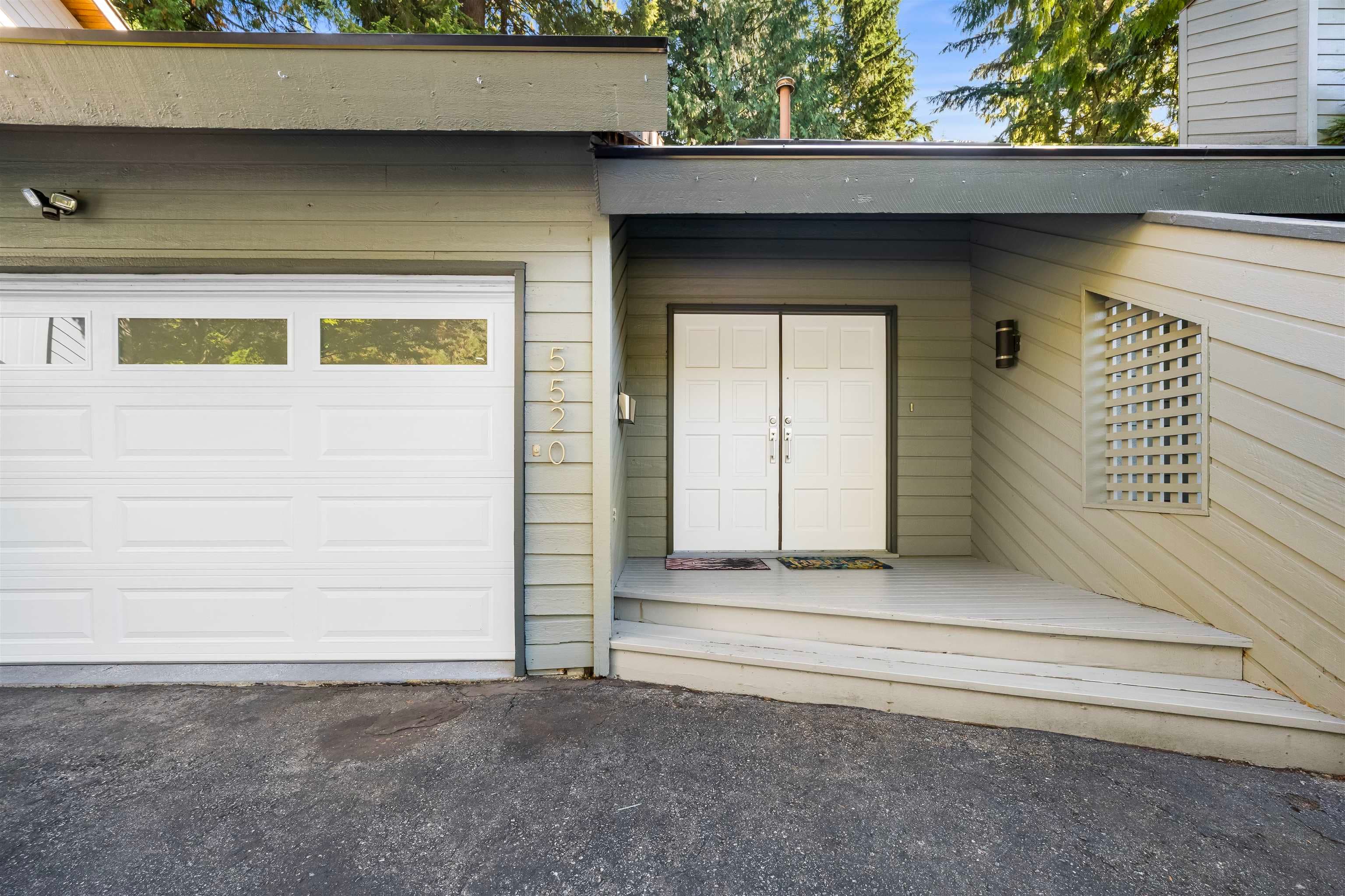 5520 Huckleberry Lane, North Vancouver, V7R 4N8 — photo 5