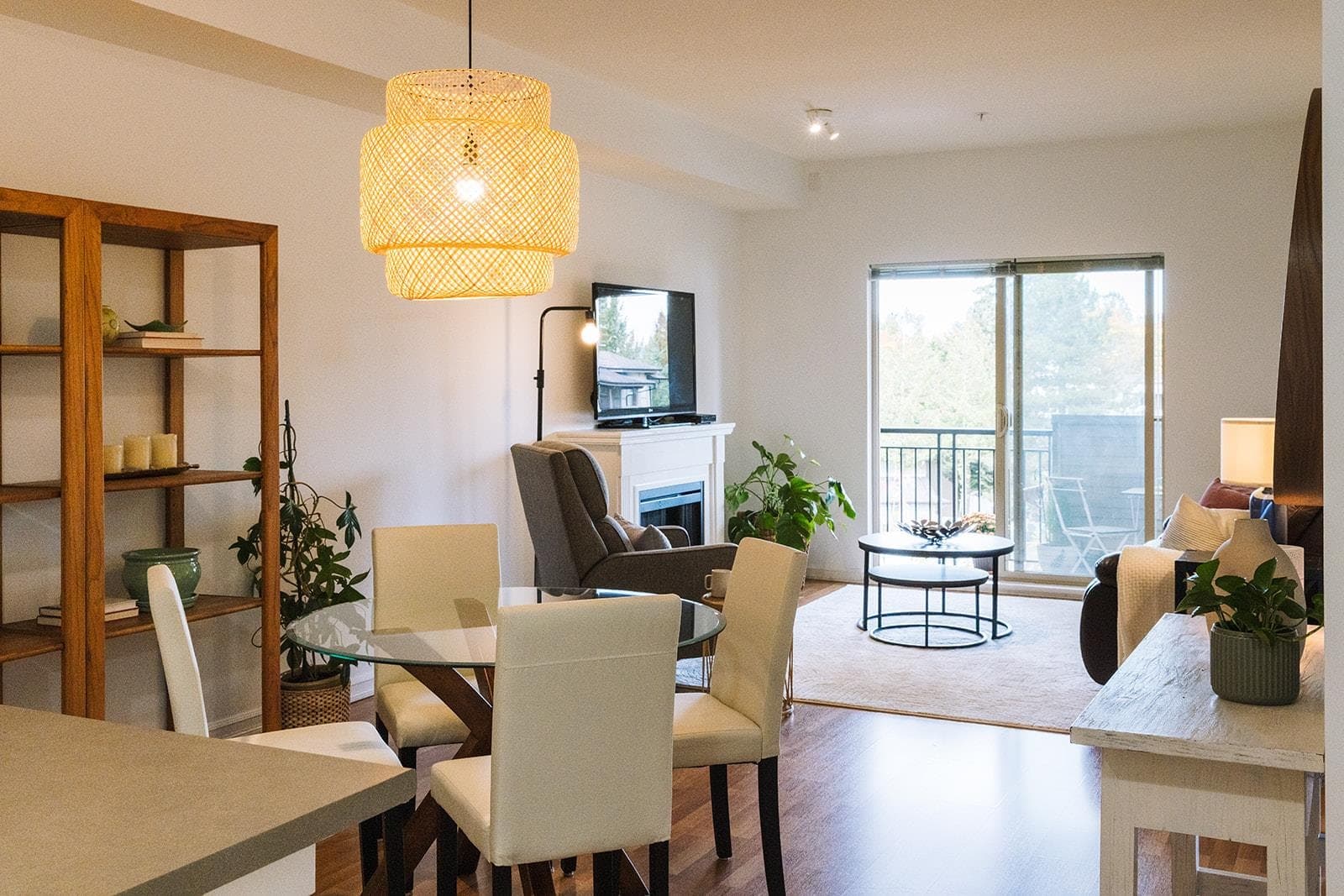 403 - 10088 148 Street, Surrey, V3R 3M9 — photo 2