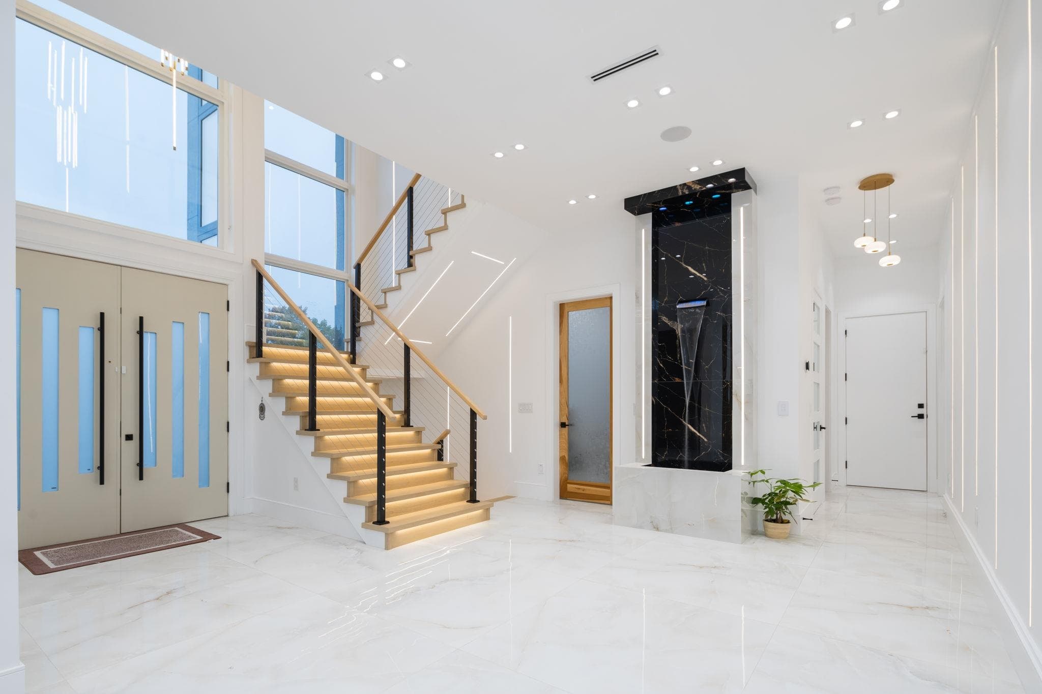 5385 Shelby Court, Burnaby, V5G 1V3 — photo 3