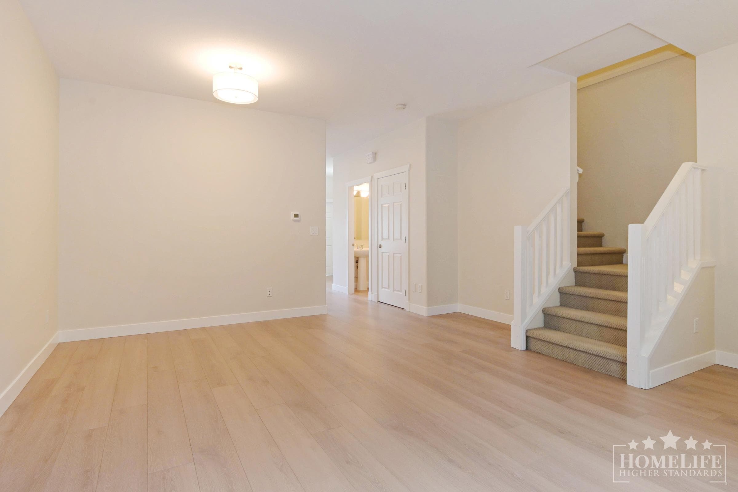 Upper House - 16640 60 Avenue, Surrey, V3S 1S9 — photo 3