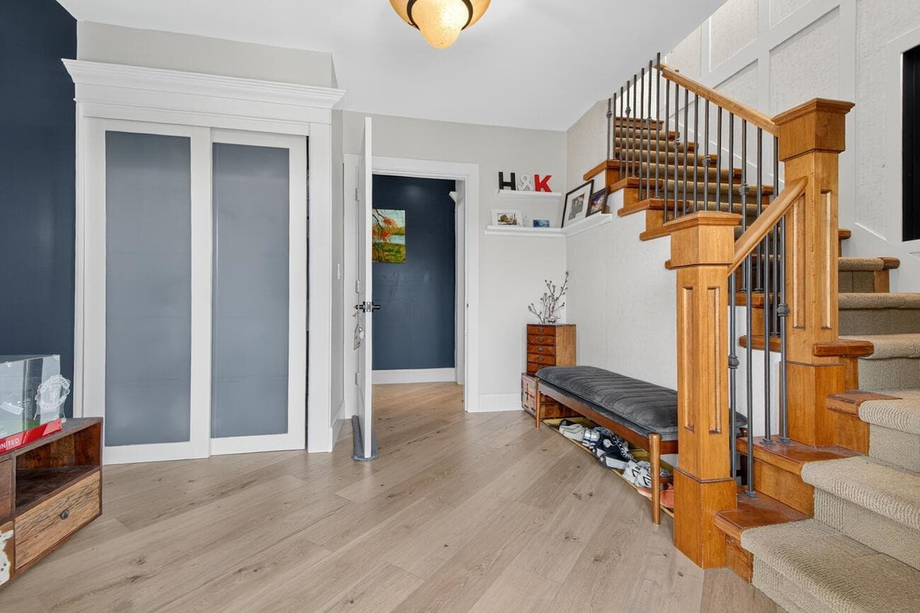 1052 Corona Crescent, Coquitlam, V3J 7J3 — photo 3