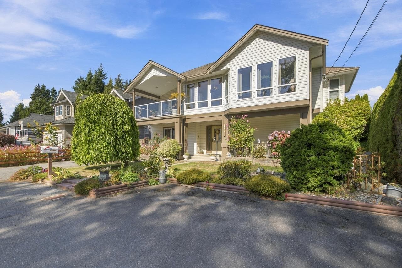 17037 0 Avenue, Surrey, V3Z 9N9 — photo 2