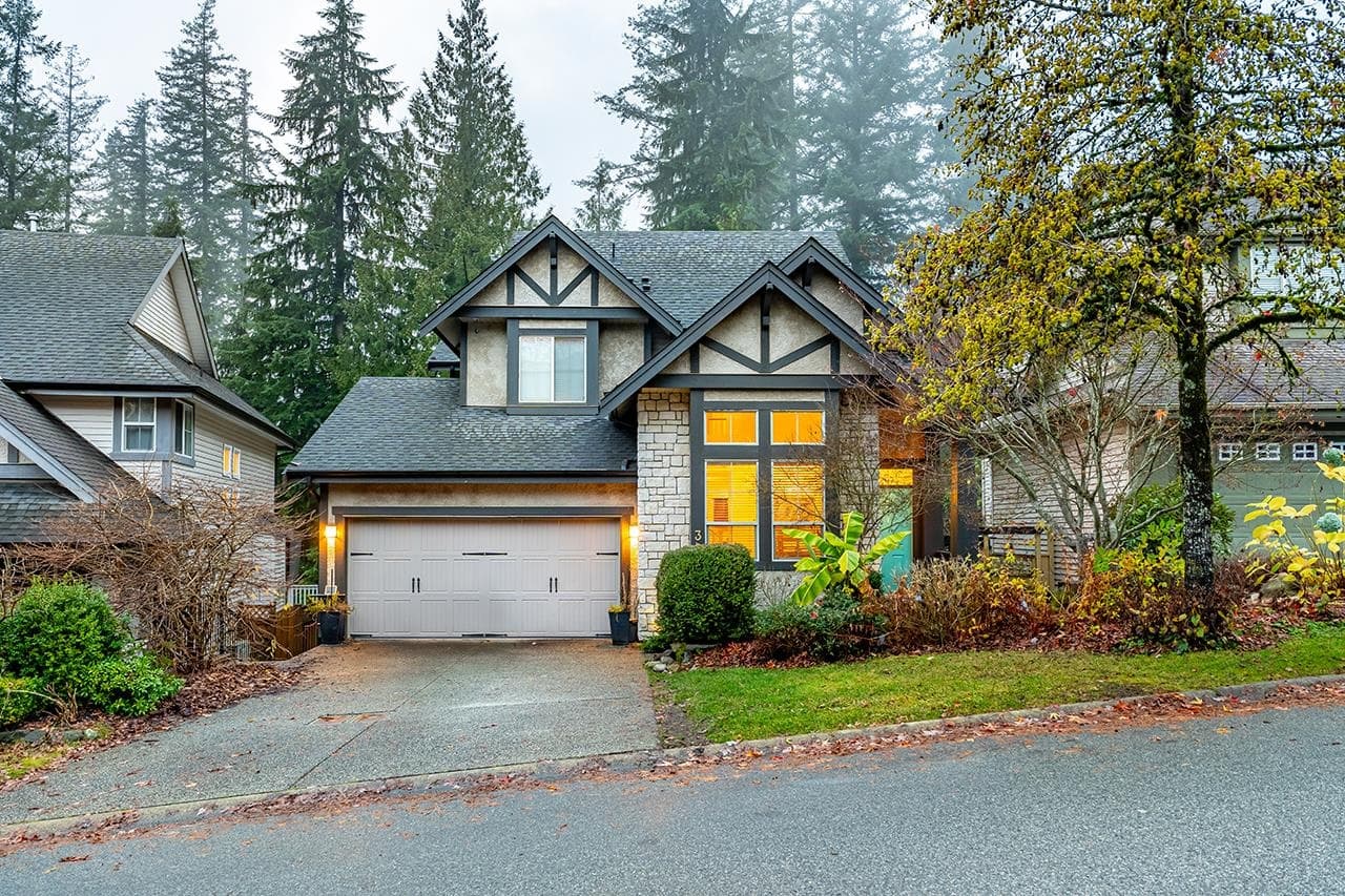 30 Hawthorn Drive, Port Moody, V3H 0A4 — photo 1