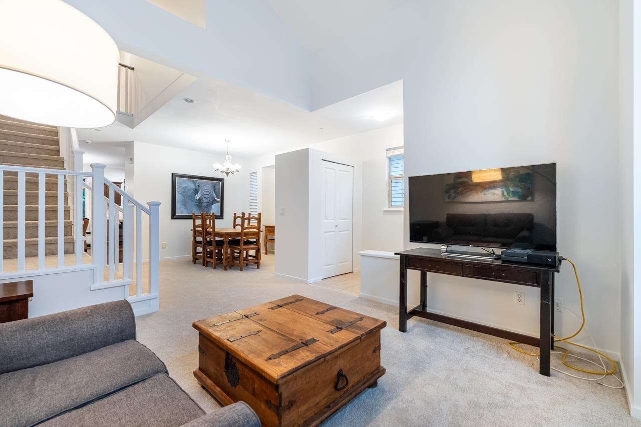 30 Hawthorn Drive, Port Moody, V3H 0A4 — photo 5