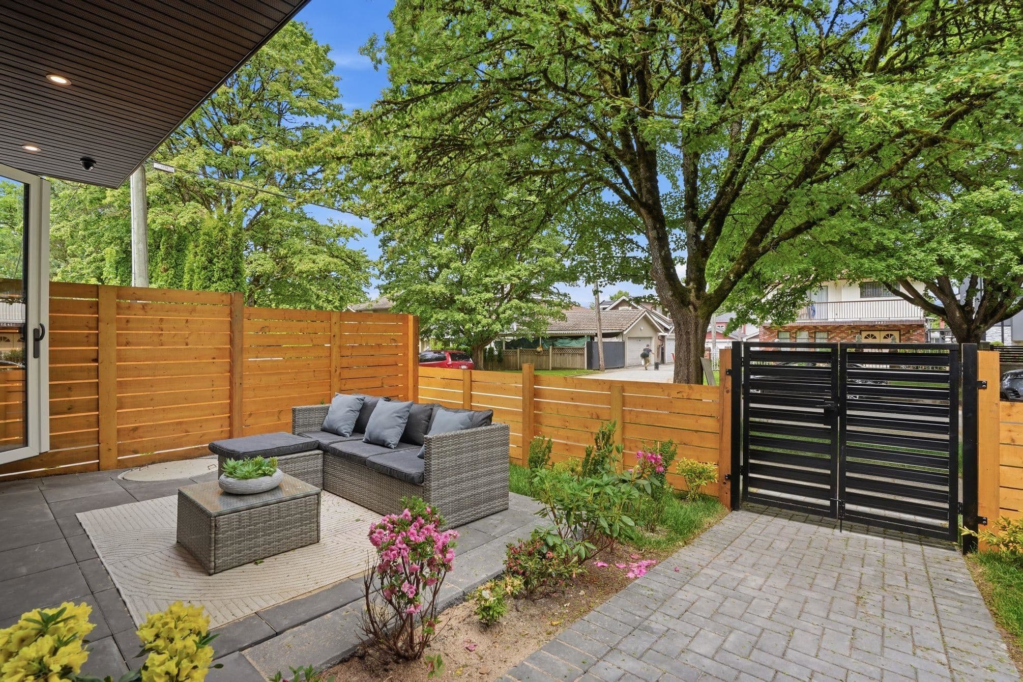 1 - 2438 E 20th Avenue, Vancouver, V5M 2T6 — photo 2