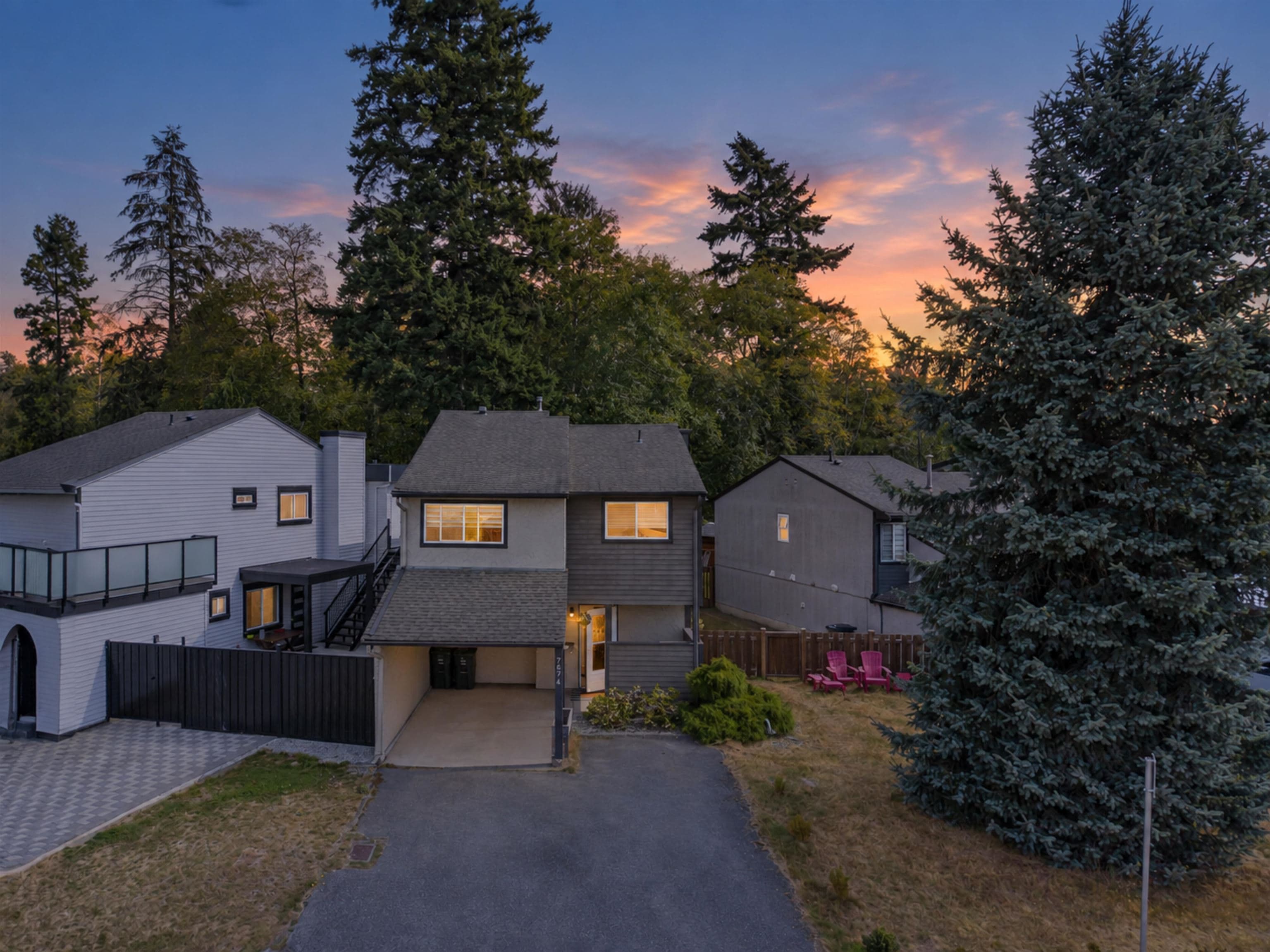 7674 125 Street, Surrey