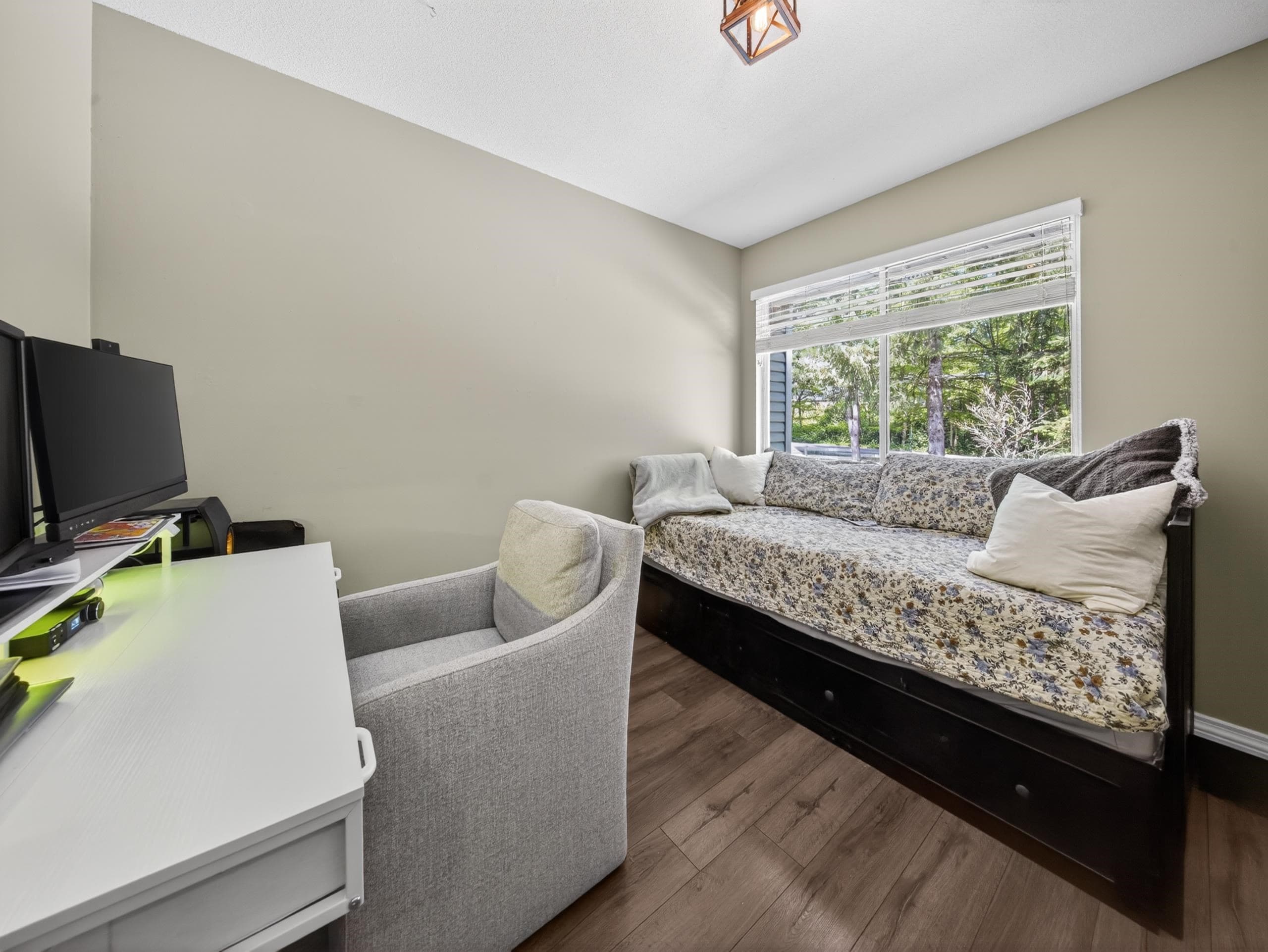512 - 13900 Hyland Road, Surrey, V3W 2C3 — photo 4