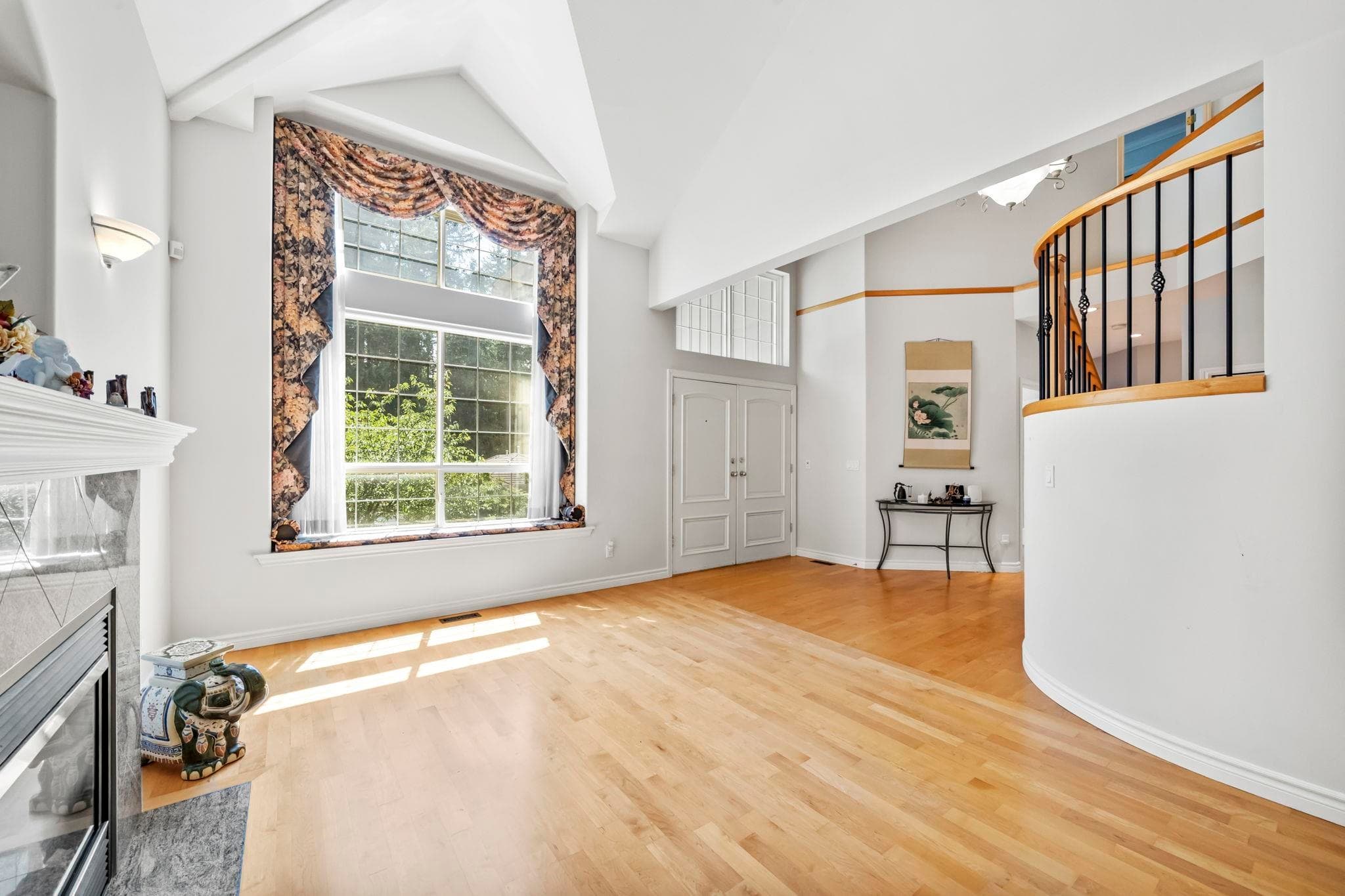 16 Wilkes Creek Drive, Port Moody, V3H 4Z6 — photo 4