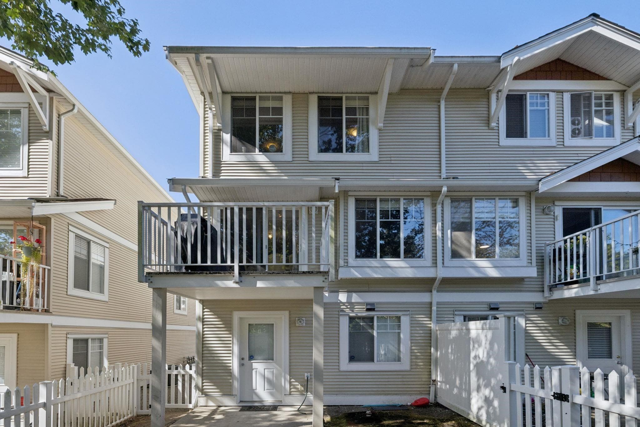 28 - 12110 75a Avenue, Surrey, V3W 1M1 — photo 1