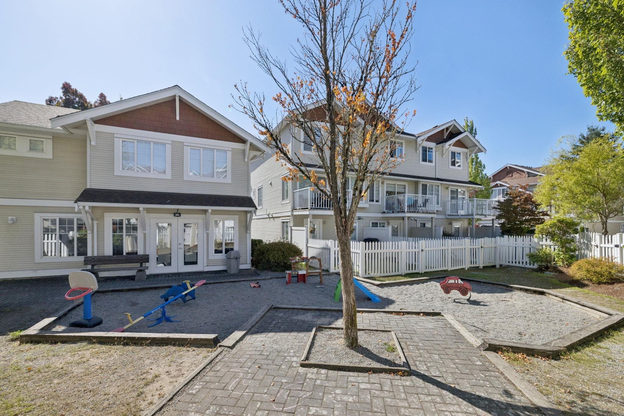 28 - 12110 75a Avenue, Surrey, V3W 1M1 — photo 4
