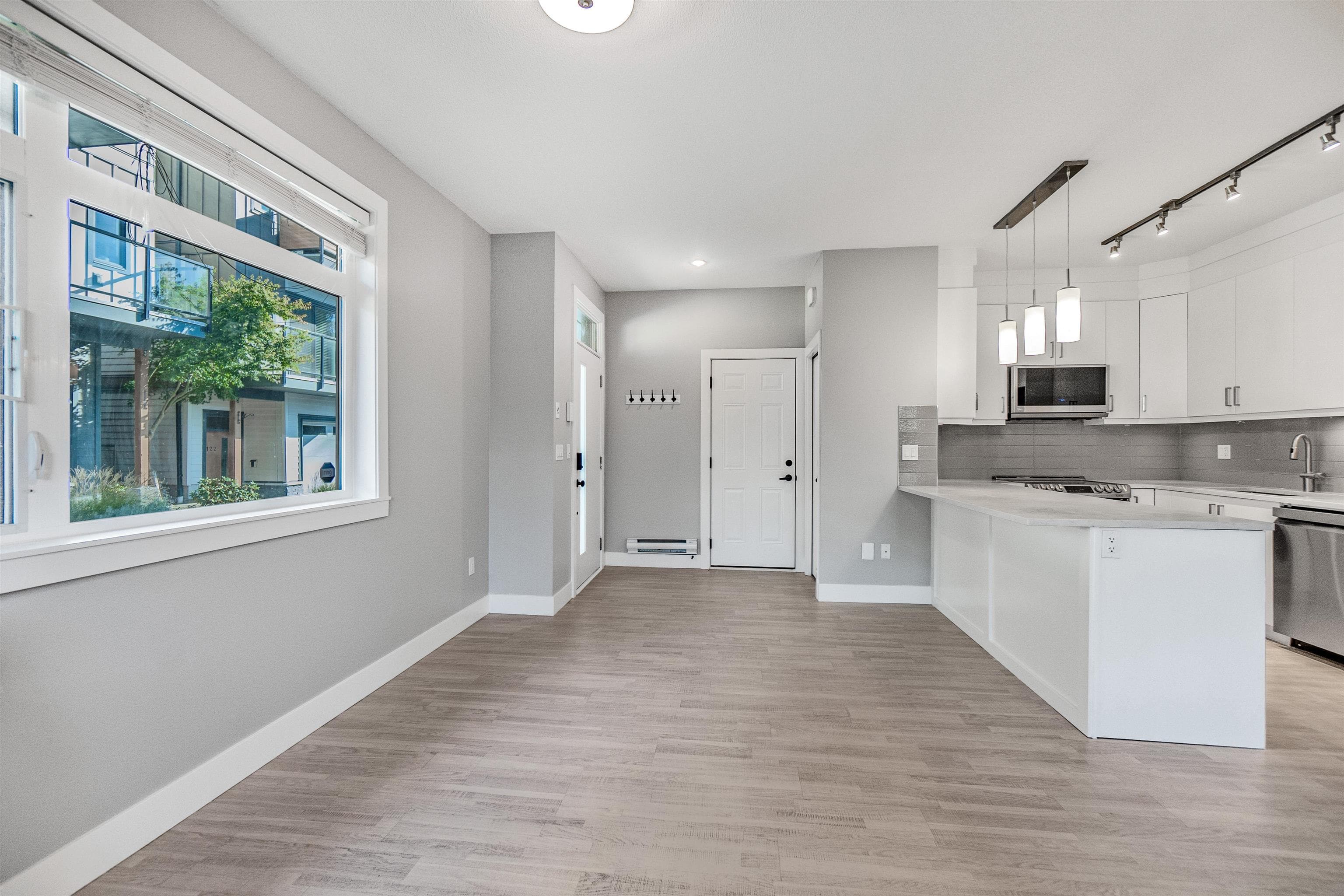 104 - 3525 Chandler Street, Coquitlam, V3E 0L9 — photo 5
