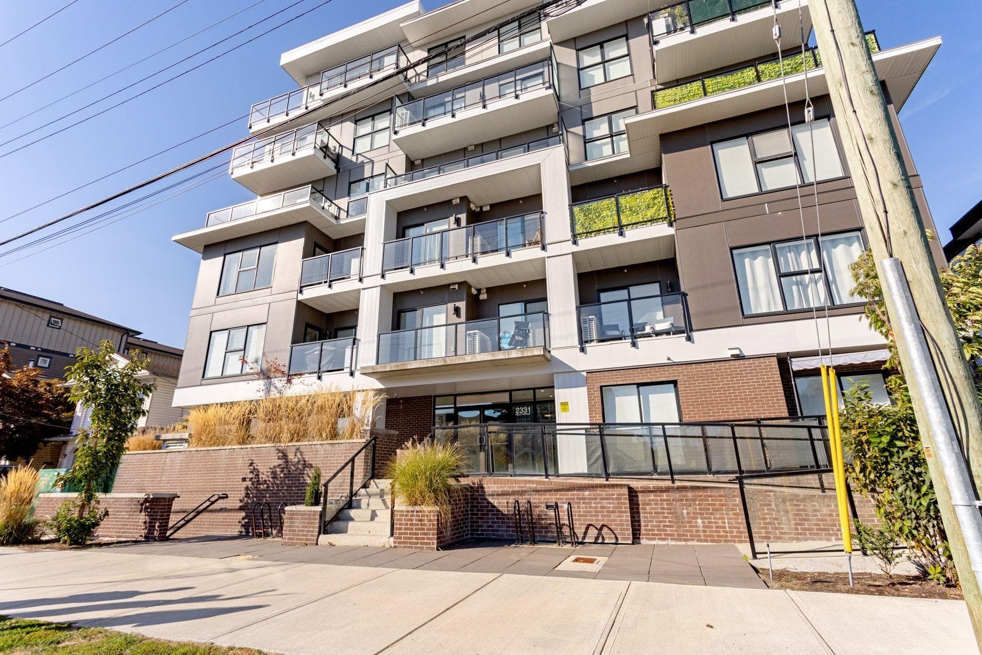 301 - 2331 Kelly Avenue, Port Coquitlam, V3C 1Y3 — photo 2